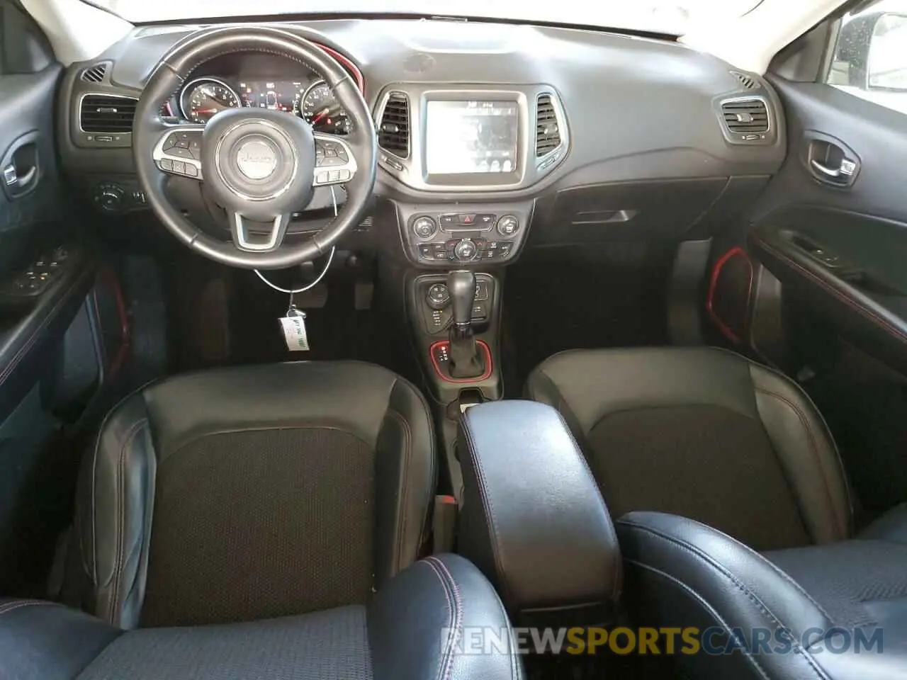 8 fotografías del automóvil dañado 3C4NJDDB5KT721233 JEEP COMPASS 2019