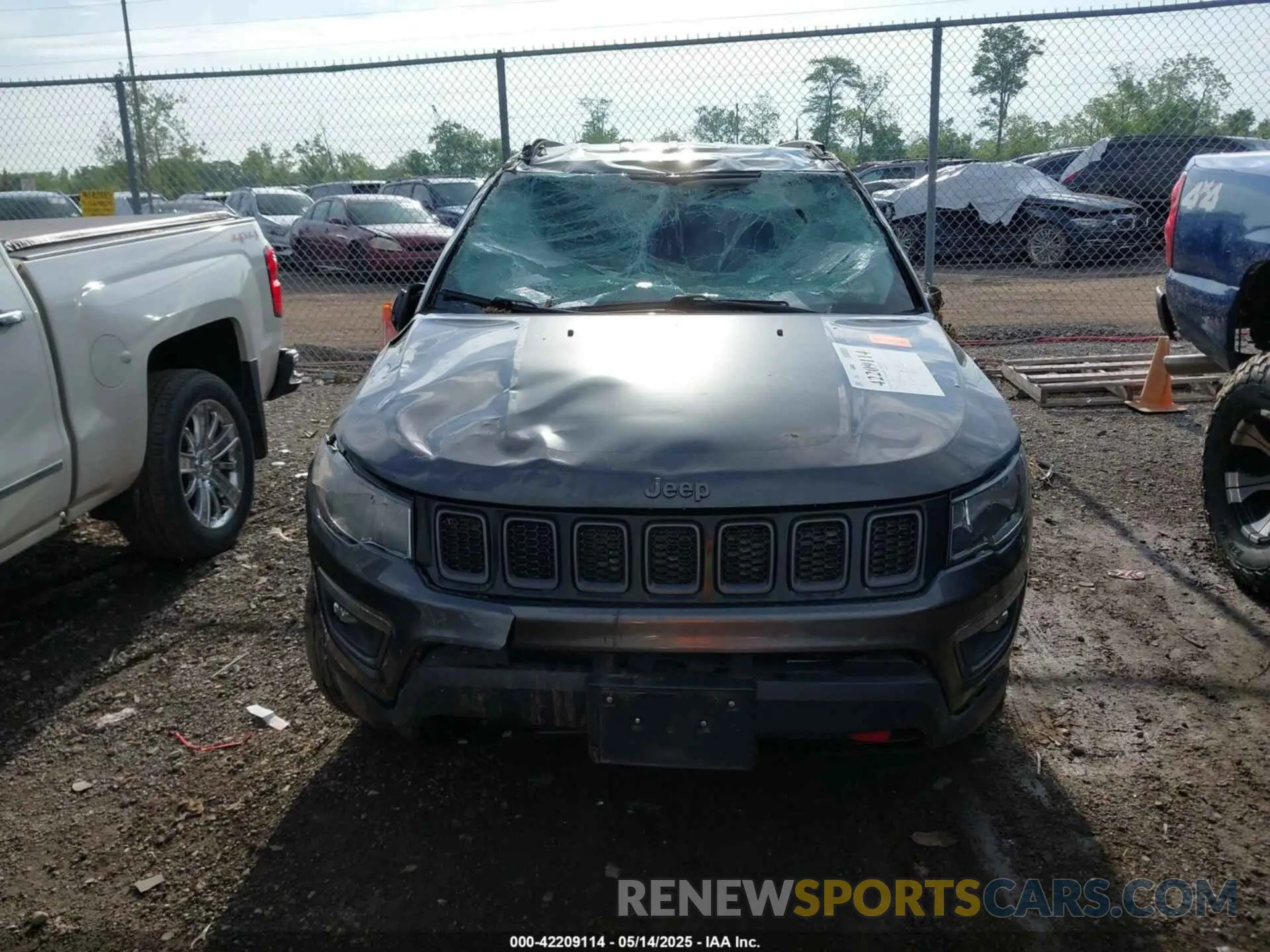 13 fotografías del automóvil dañado 3C4NJDDB5KT722107 JEEP COMPASS 2019