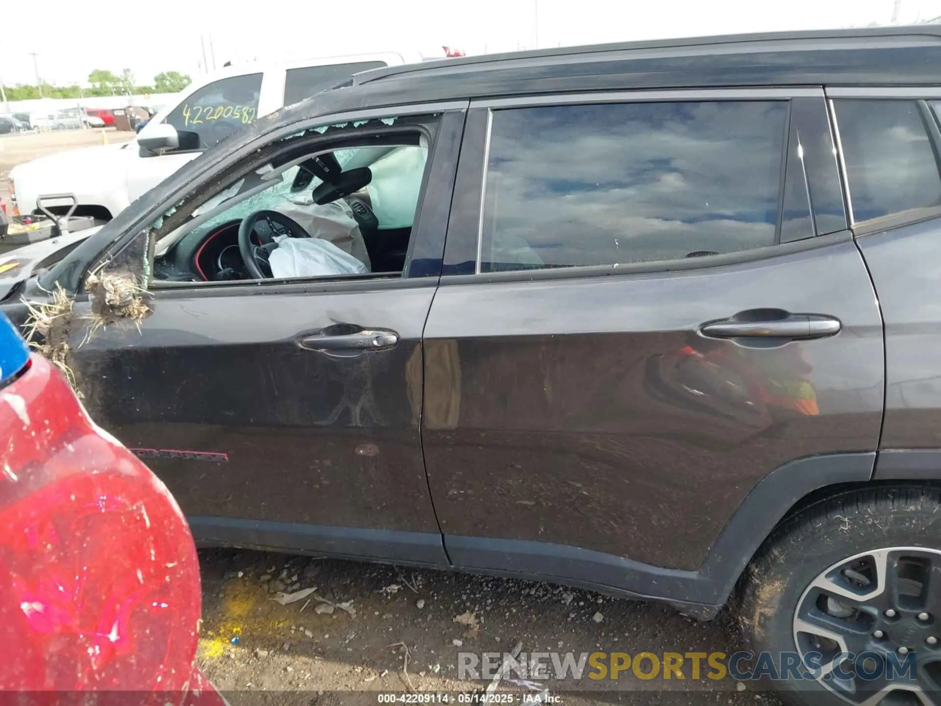 15 fotografías del automóvil dañado 3C4NJDDB5KT722107 JEEP COMPASS 2019