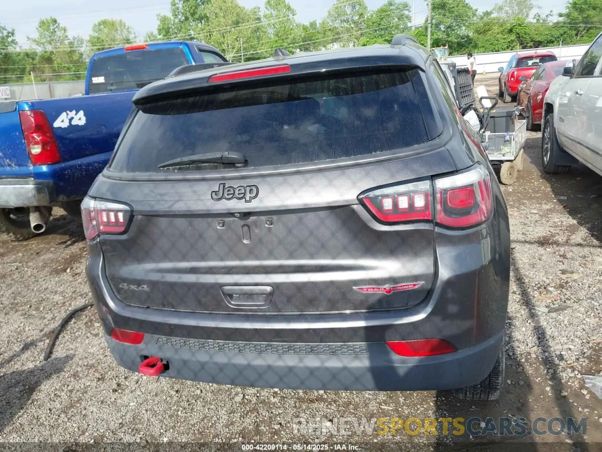 17 fotografías del automóvil dañado 3C4NJDDB5KT722107 JEEP COMPASS 2019