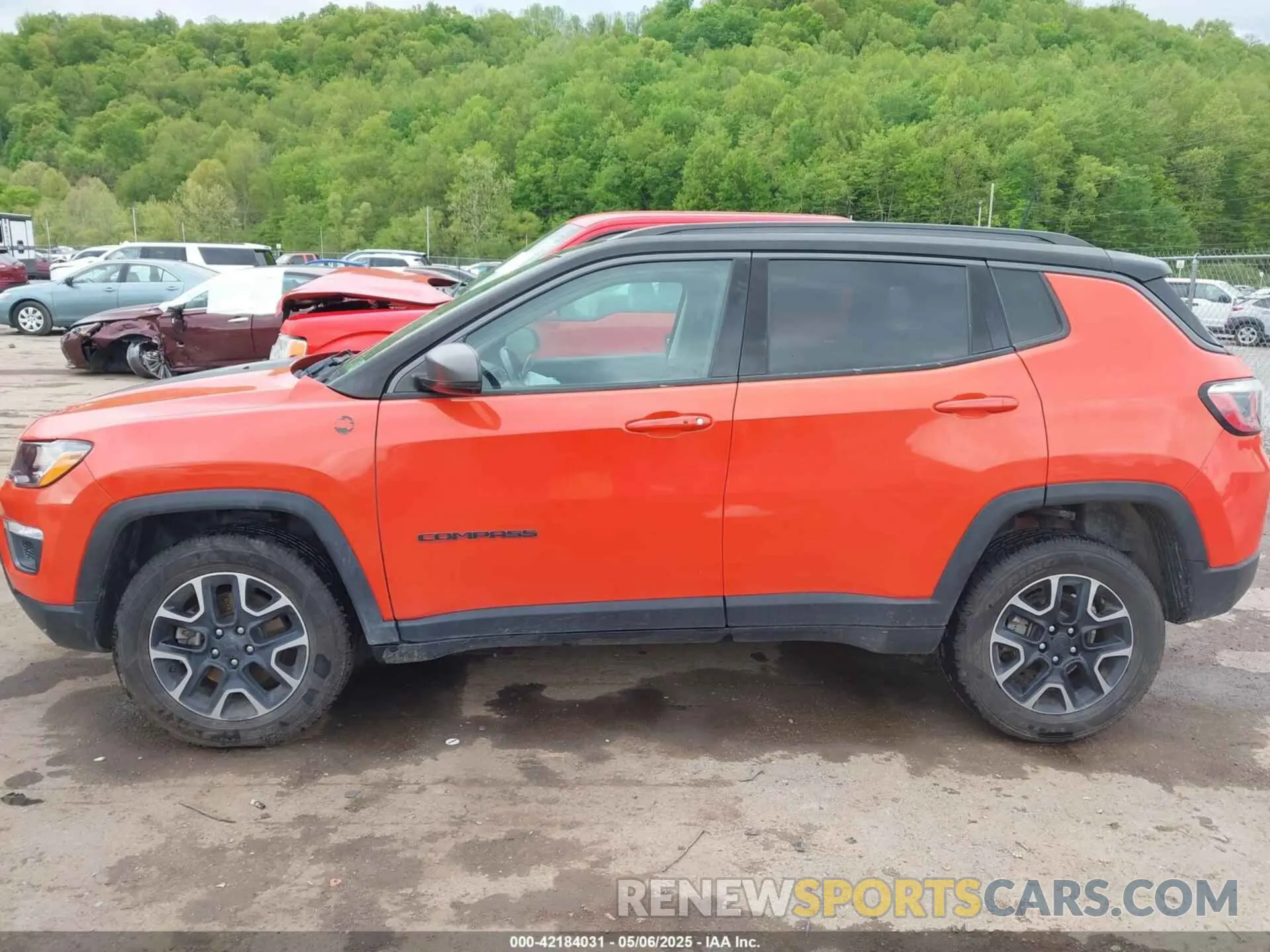 14 fotografías del automóvil dañado 3C4NJDDB5KT754054 JEEP COMPASS 2019