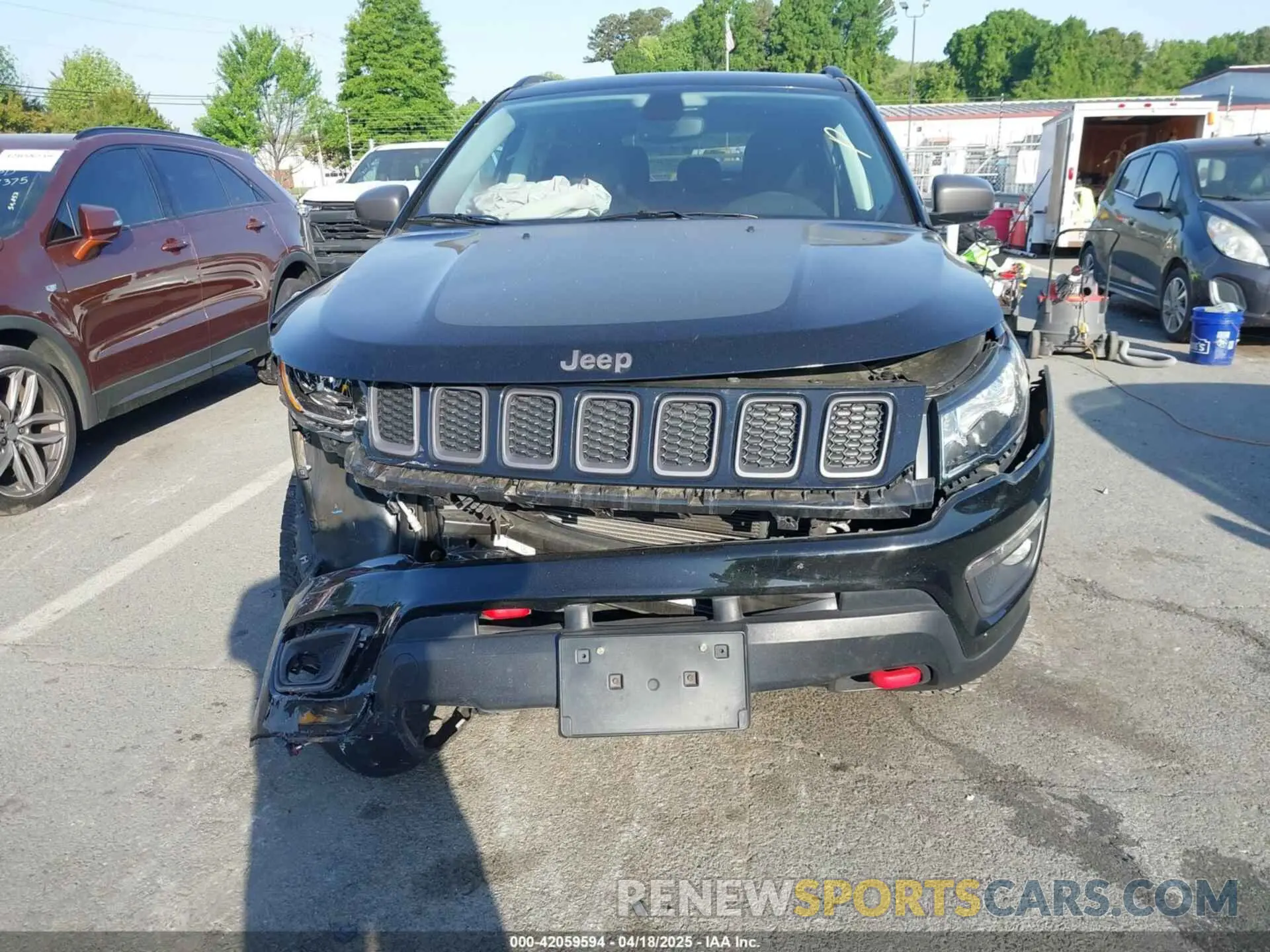 12 fotografías del automóvil dañado 3C4NJDDB5KT800515 JEEP COMPASS 2019