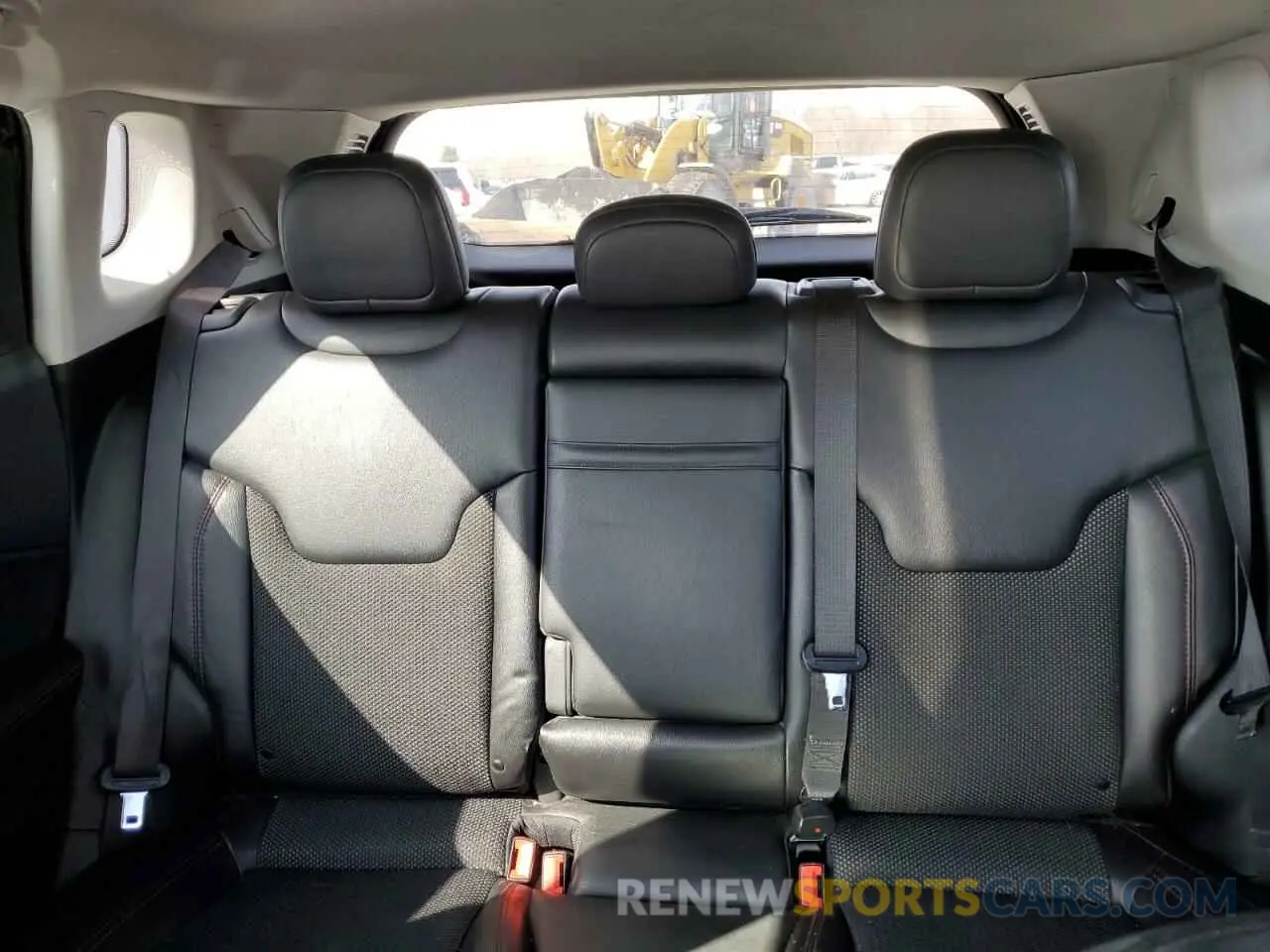 10 fotografías del automóvil dañado 3C4NJDDB6KT688405 JEEP COMPASS 2019