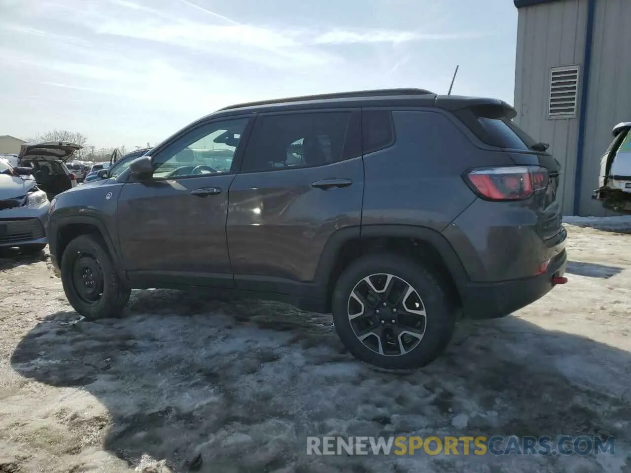 2 fotografías del automóvil dañado 3C4NJDDB6KT688405 JEEP COMPASS 2019