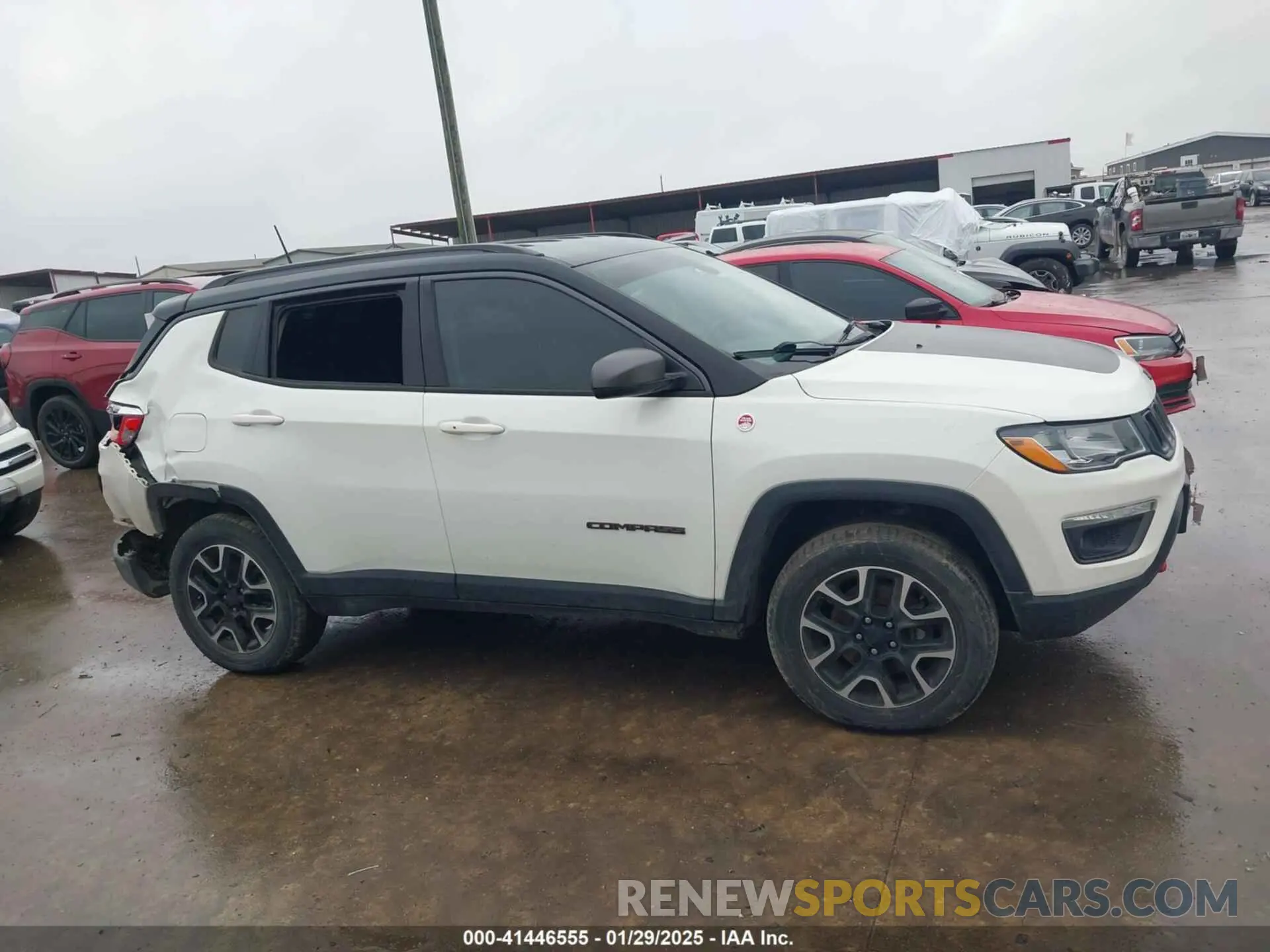 13 fotografías del automóvil dañado 3C4NJDDB6KT811491 JEEP COMPASS 2019