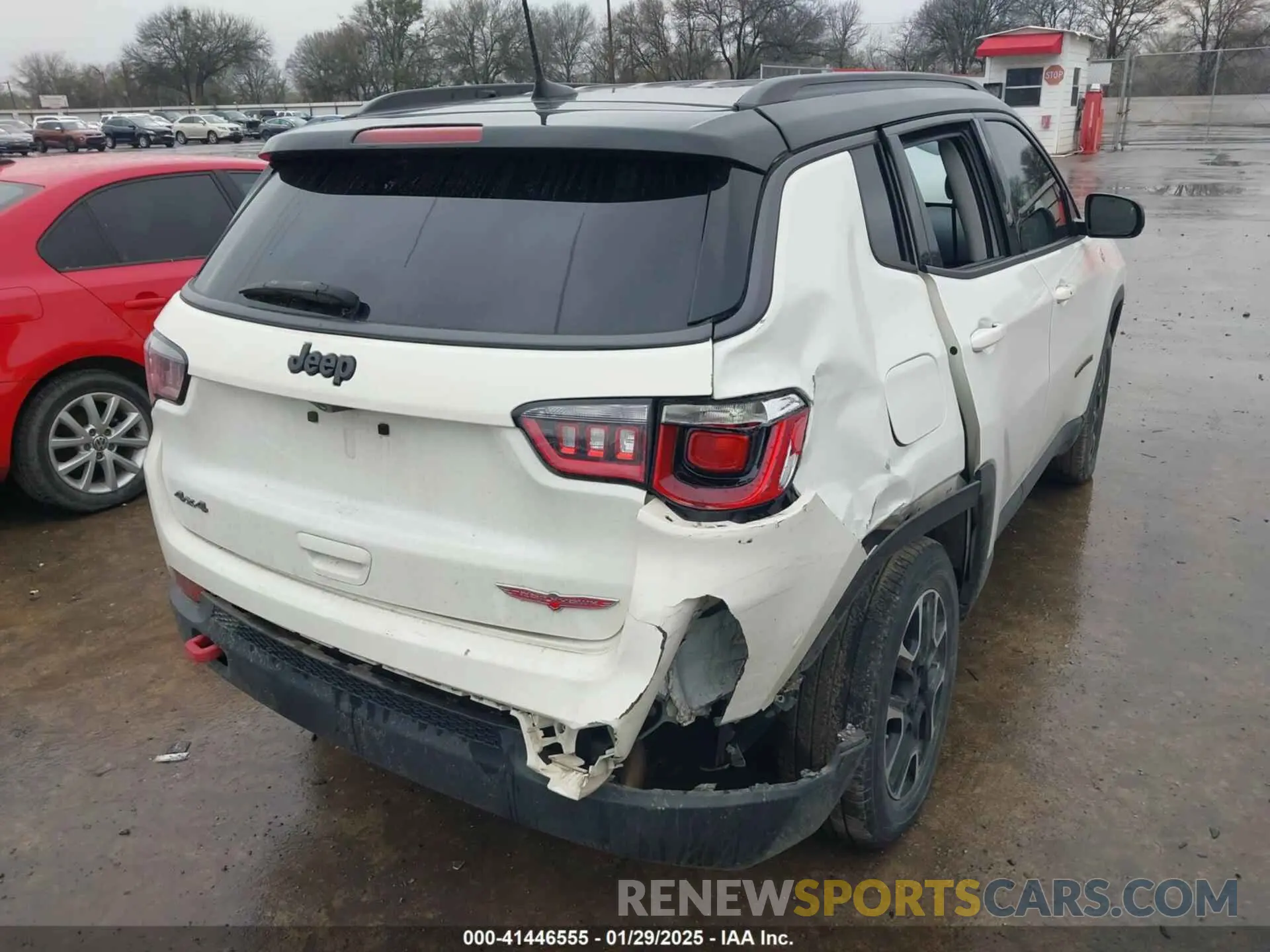 17 fotografías del automóvil dañado 3C4NJDDB6KT811491 JEEP COMPASS 2019