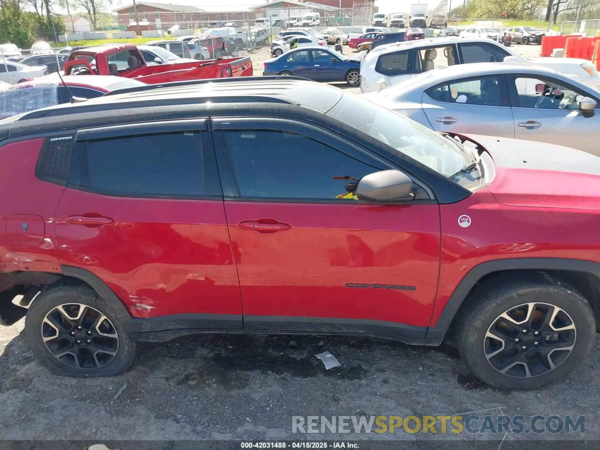 13 fotografías del automóvil dañado 3C4NJDDB7KT681947 JEEP COMPASS 2019