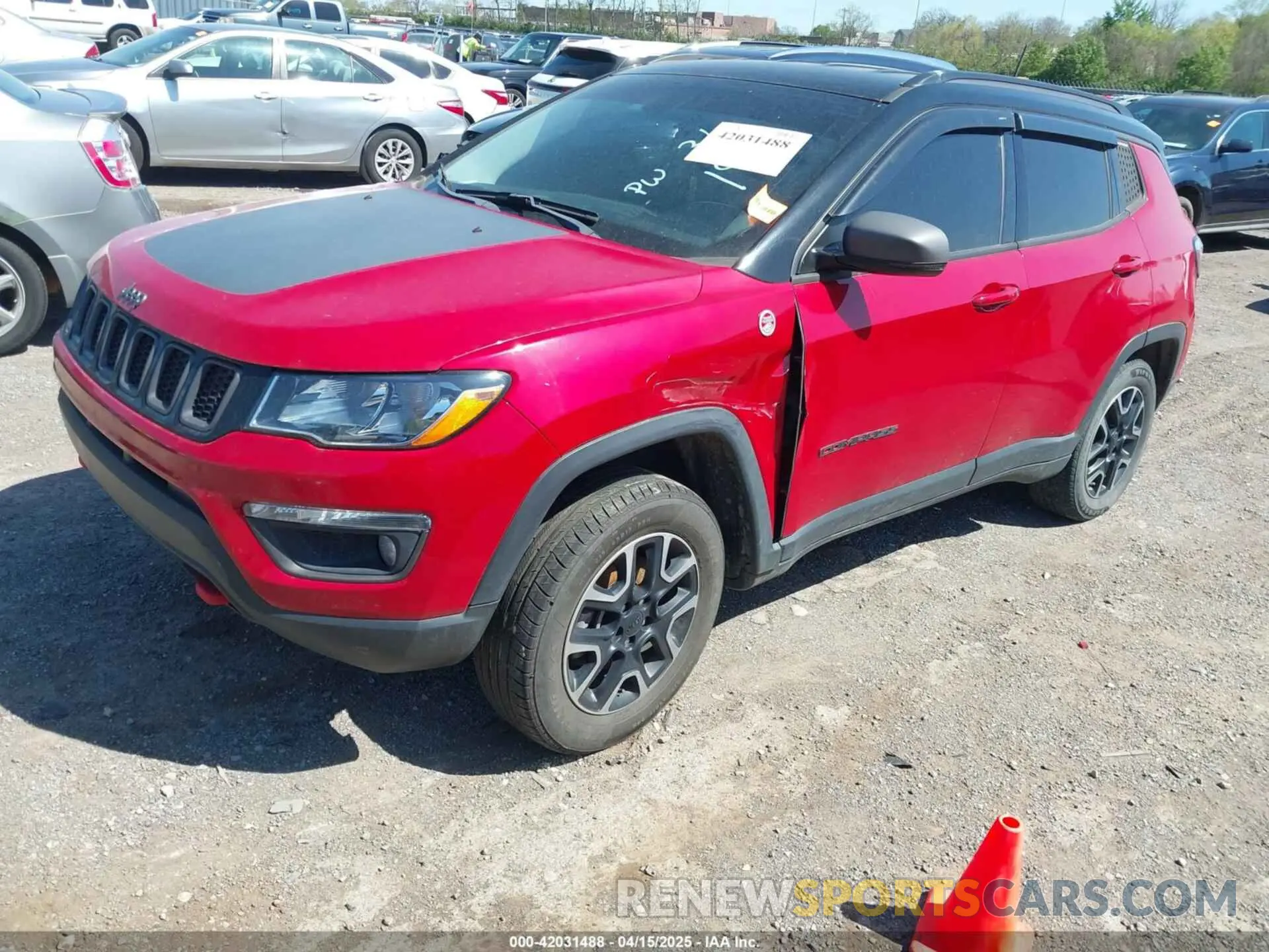 2 fotografías del automóvil dañado 3C4NJDDB7KT681947 JEEP COMPASS 2019