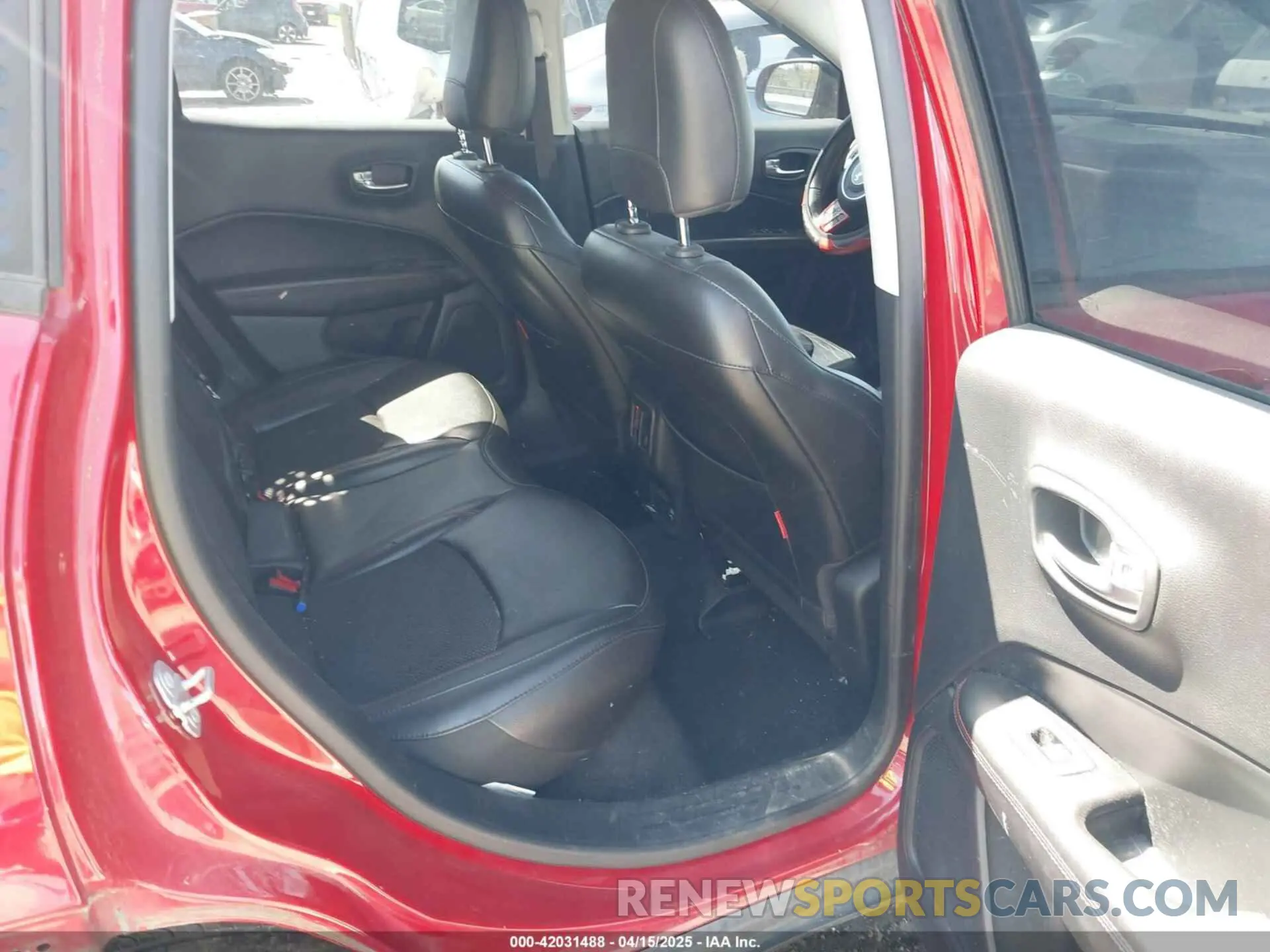 8 fotografías del automóvil dañado 3C4NJDDB7KT681947 JEEP COMPASS 2019