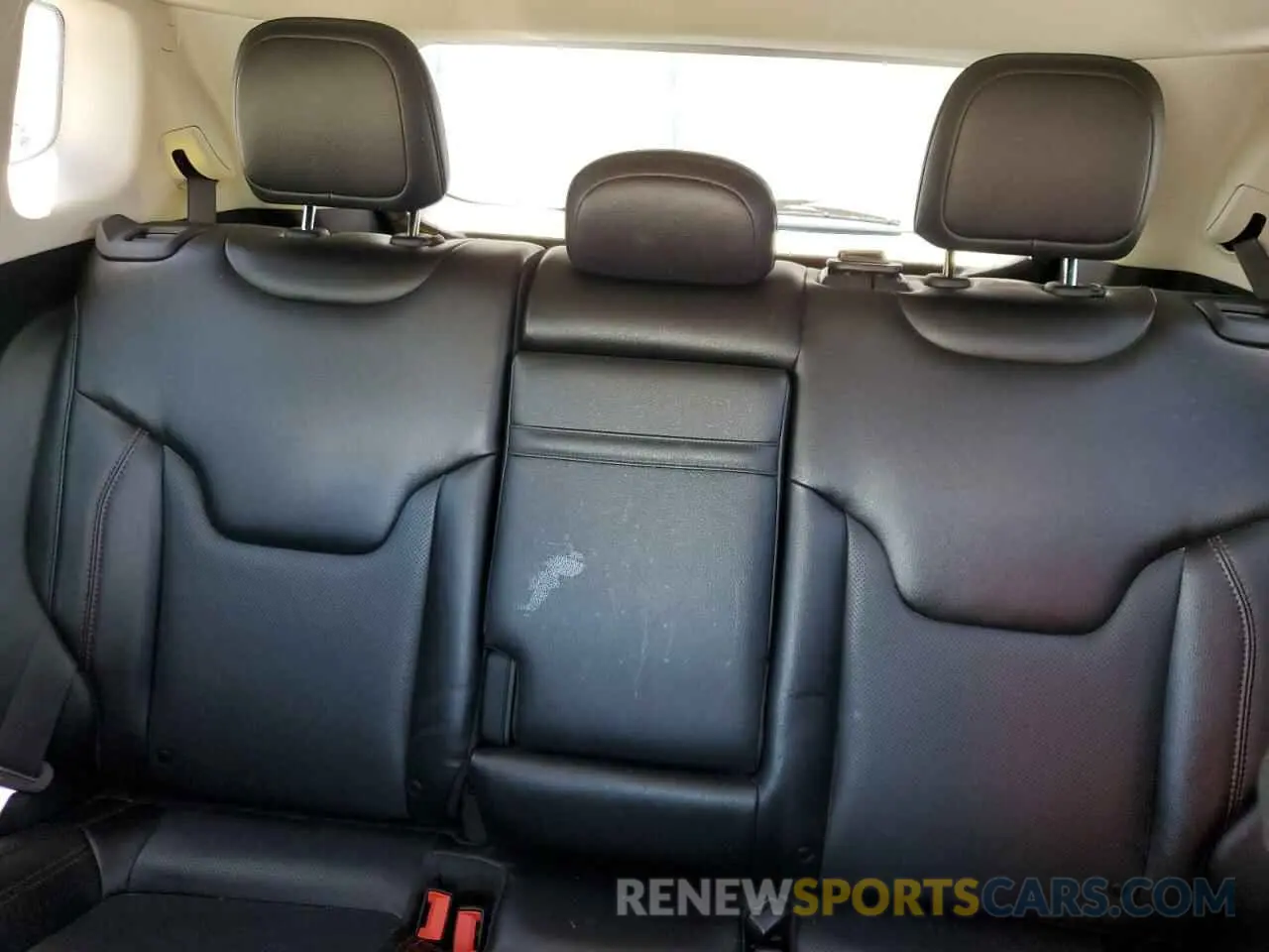 10 fotografías del automóvil dañado 3C4NJDDB8KT714485 JEEP COMPASS 2019