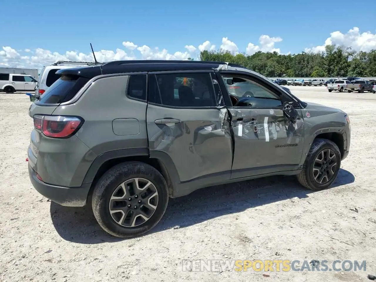 3 fotografías del automóvil dañado 3C4NJDDB8KT714485 JEEP COMPASS 2019