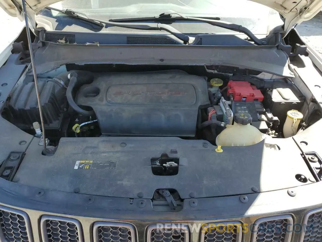 12 fotografías del automóvil dañado 3C4NJDDB8KT721453 JEEP COMPASS 2019