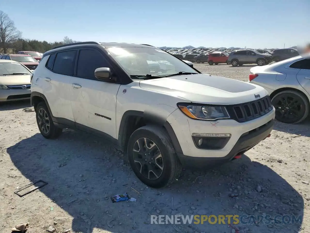 4 fotografías del automóvil dañado 3C4NJDDB8KT721453 JEEP COMPASS 2019