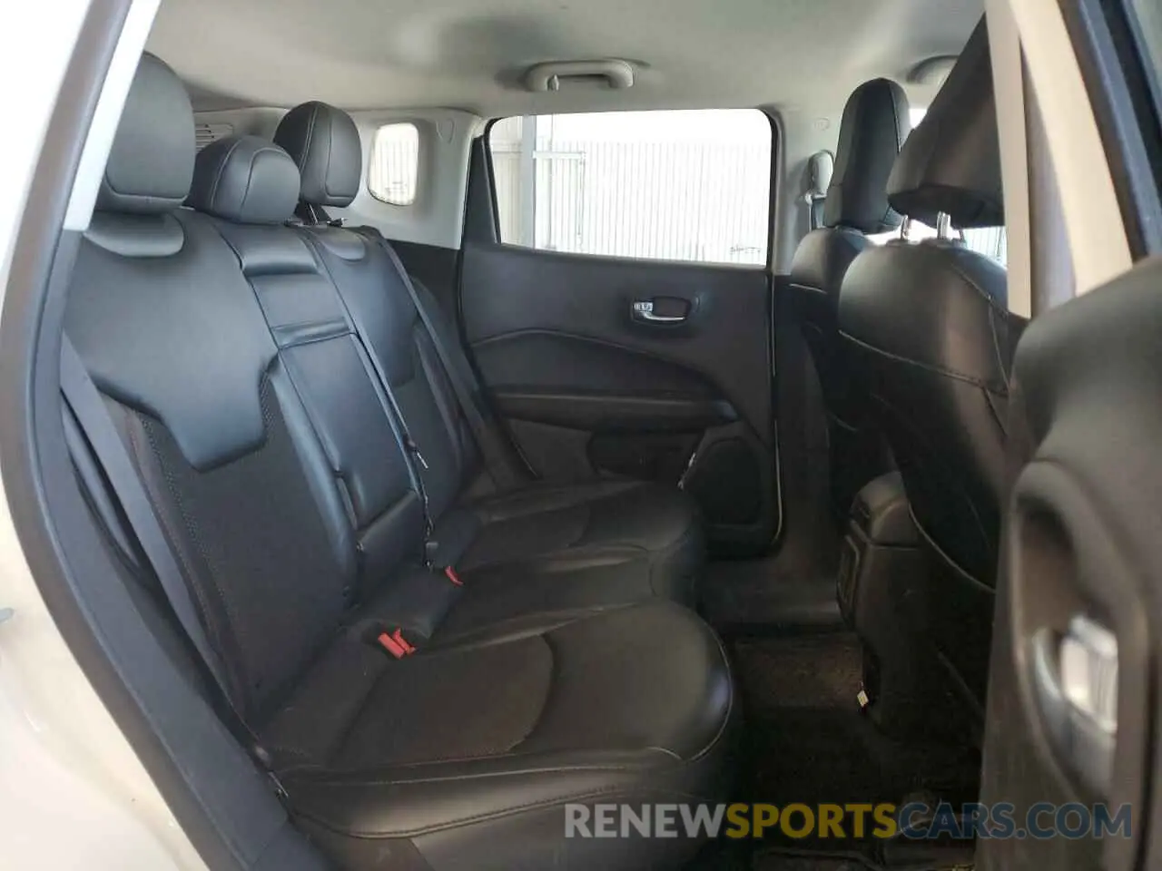 11 fotografías del automóvil dañado 3C4NJDDB8KT791261 JEEP COMPASS 2019