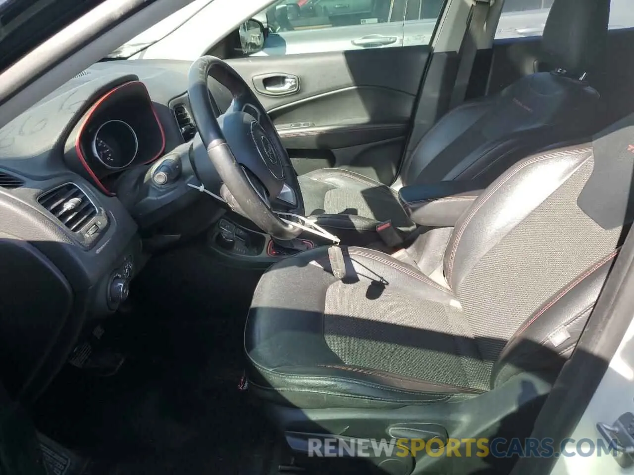 7 fotografías del automóvil dañado 3C4NJDDB8KT791261 JEEP COMPASS 2019