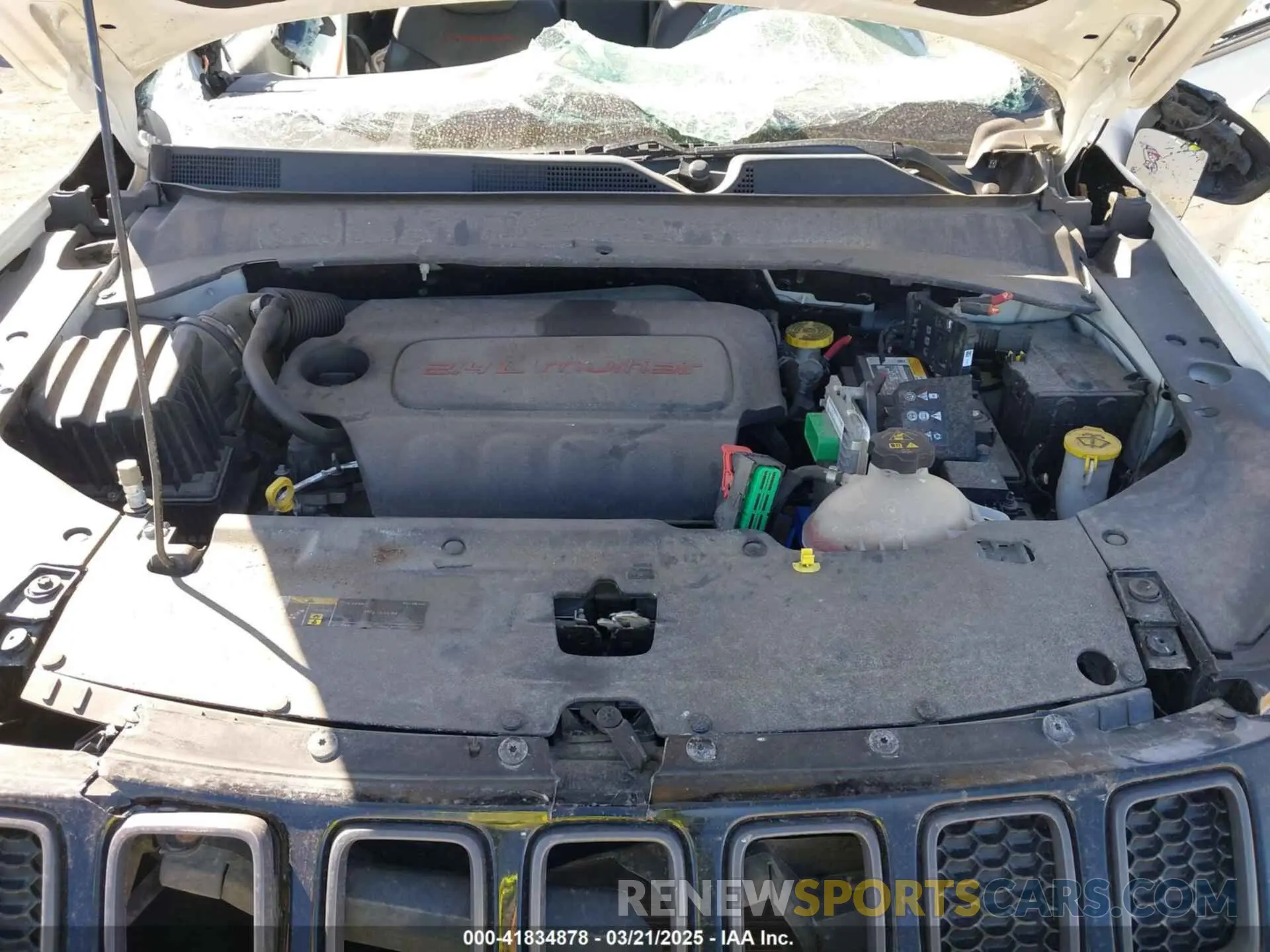10 fotografías del automóvil dañado 3C4NJDDB8KT812982 JEEP COMPASS 2019