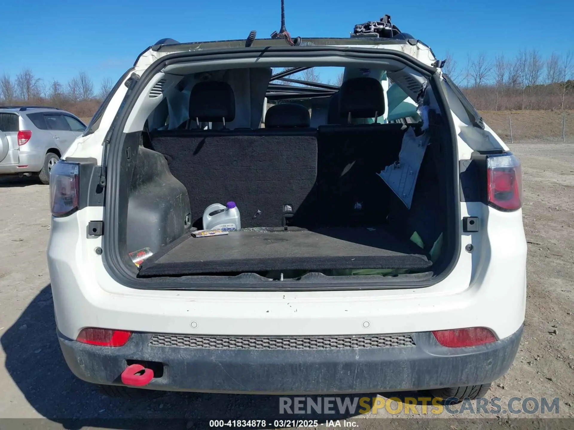 15 fotografías del automóvil dañado 3C4NJDDB8KT812982 JEEP COMPASS 2019