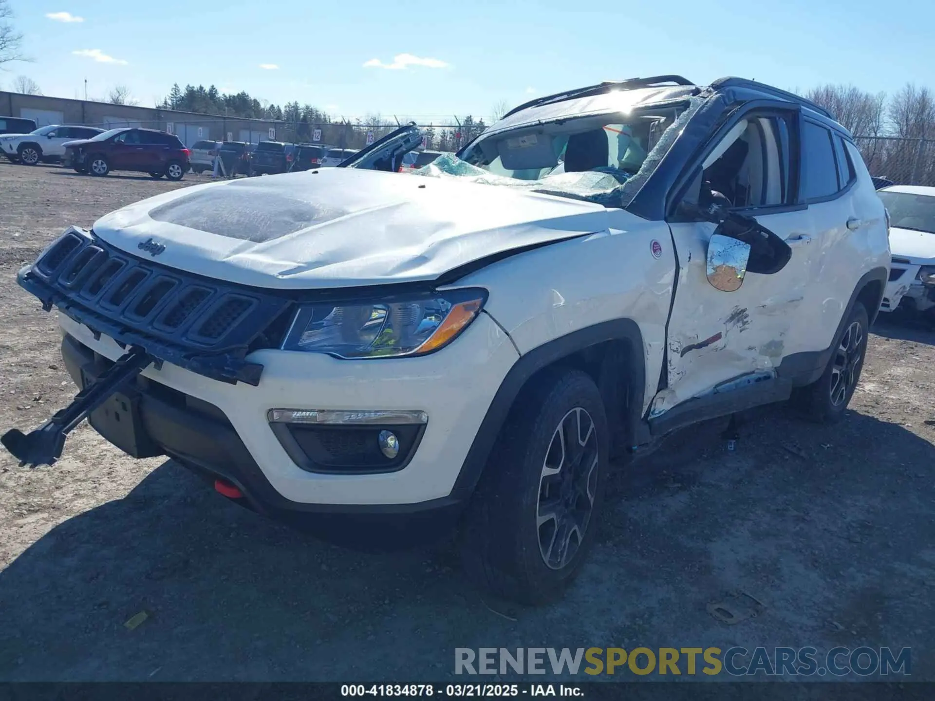 2 fotografías del automóvil dañado 3C4NJDDB8KT812982 JEEP COMPASS 2019