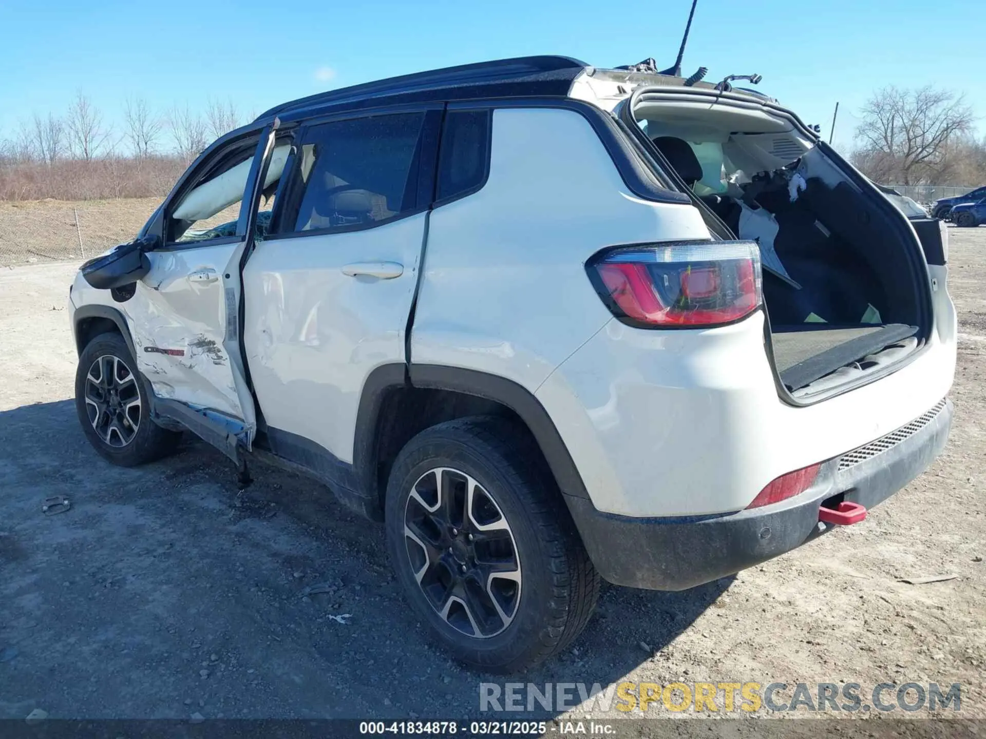 3 fotografías del automóvil dañado 3C4NJDDB8KT812982 JEEP COMPASS 2019