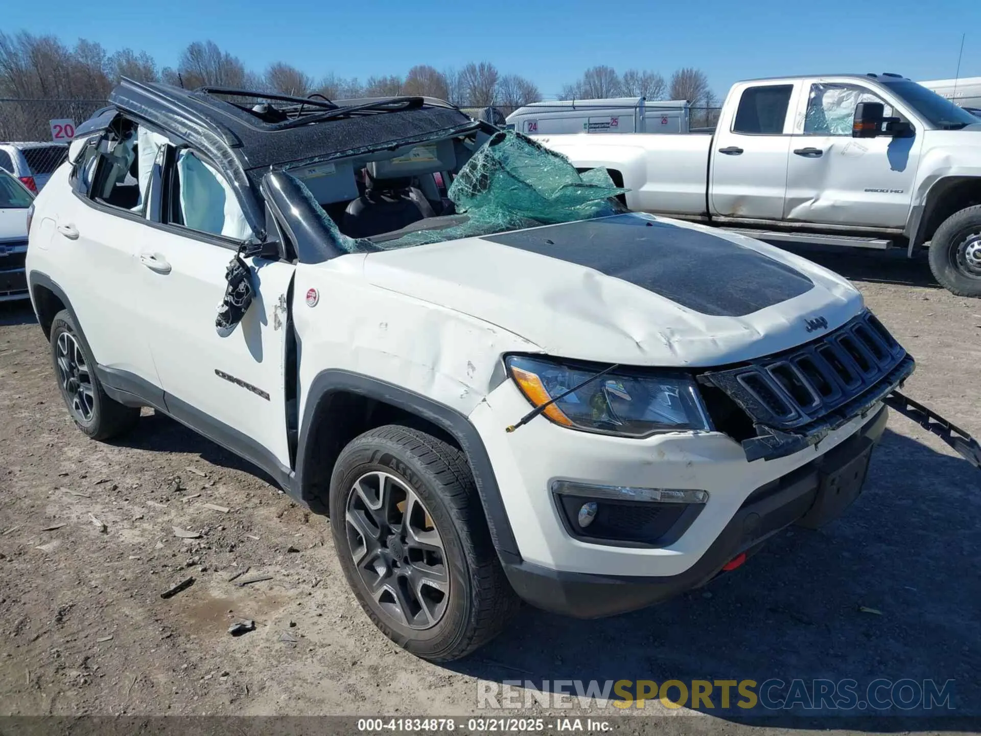 6 fotografías del automóvil dañado 3C4NJDDB8KT812982 JEEP COMPASS 2019