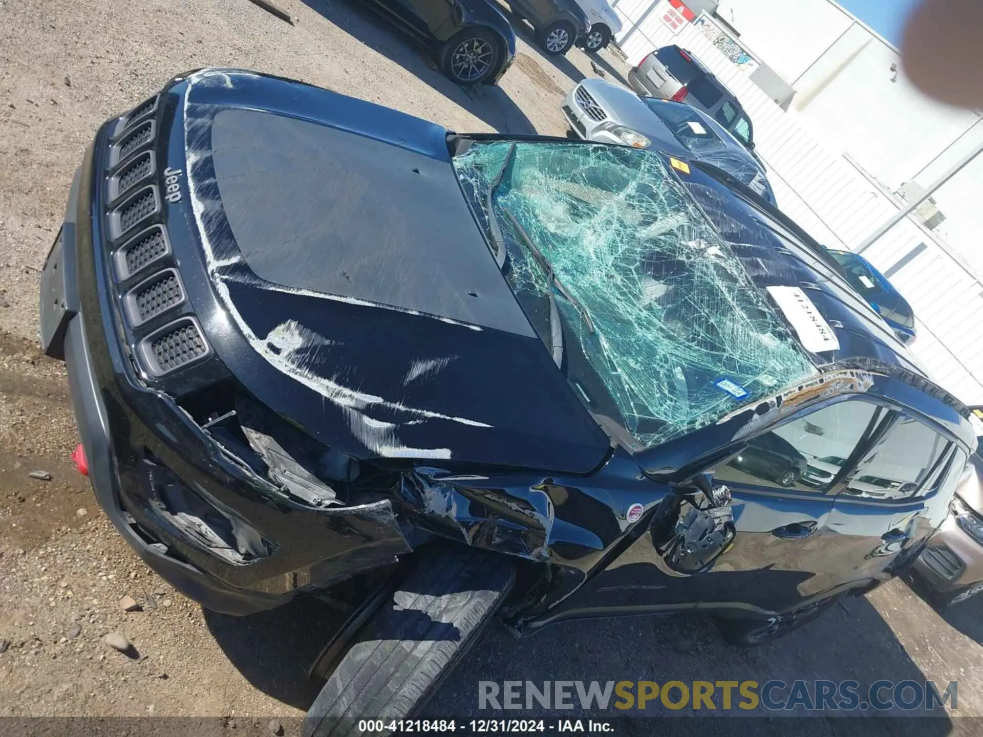 6 fotografías del automóvil dañado 3C4NJDDB9KT618154 JEEP COMPASS 2019