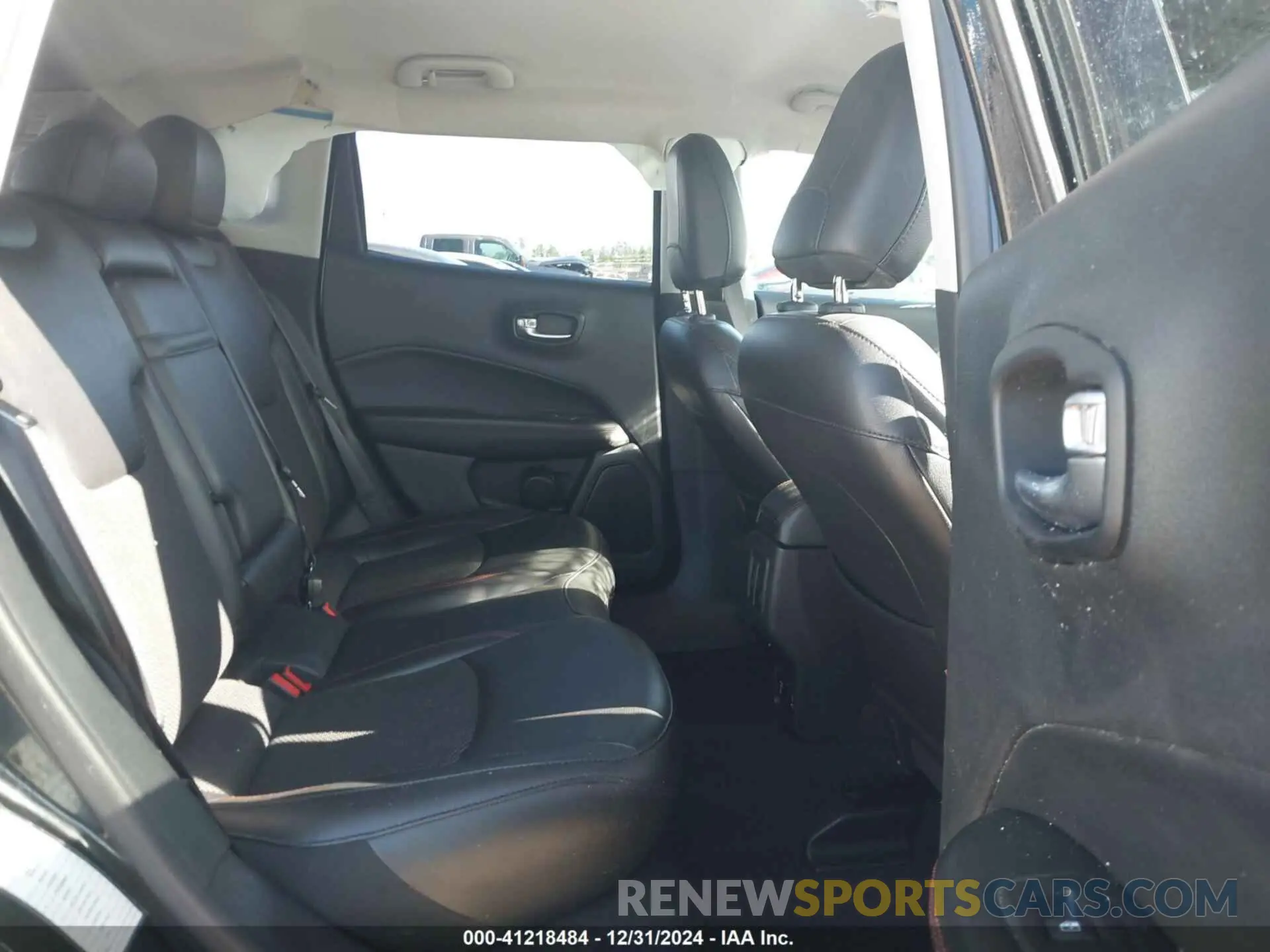 8 fotografías del automóvil dañado 3C4NJDDB9KT618154 JEEP COMPASS 2019