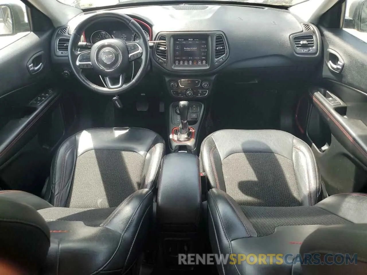 8 fotografías del automóvil dañado 3C4NJDDB9KT668729 JEEP COMPASS 2019
