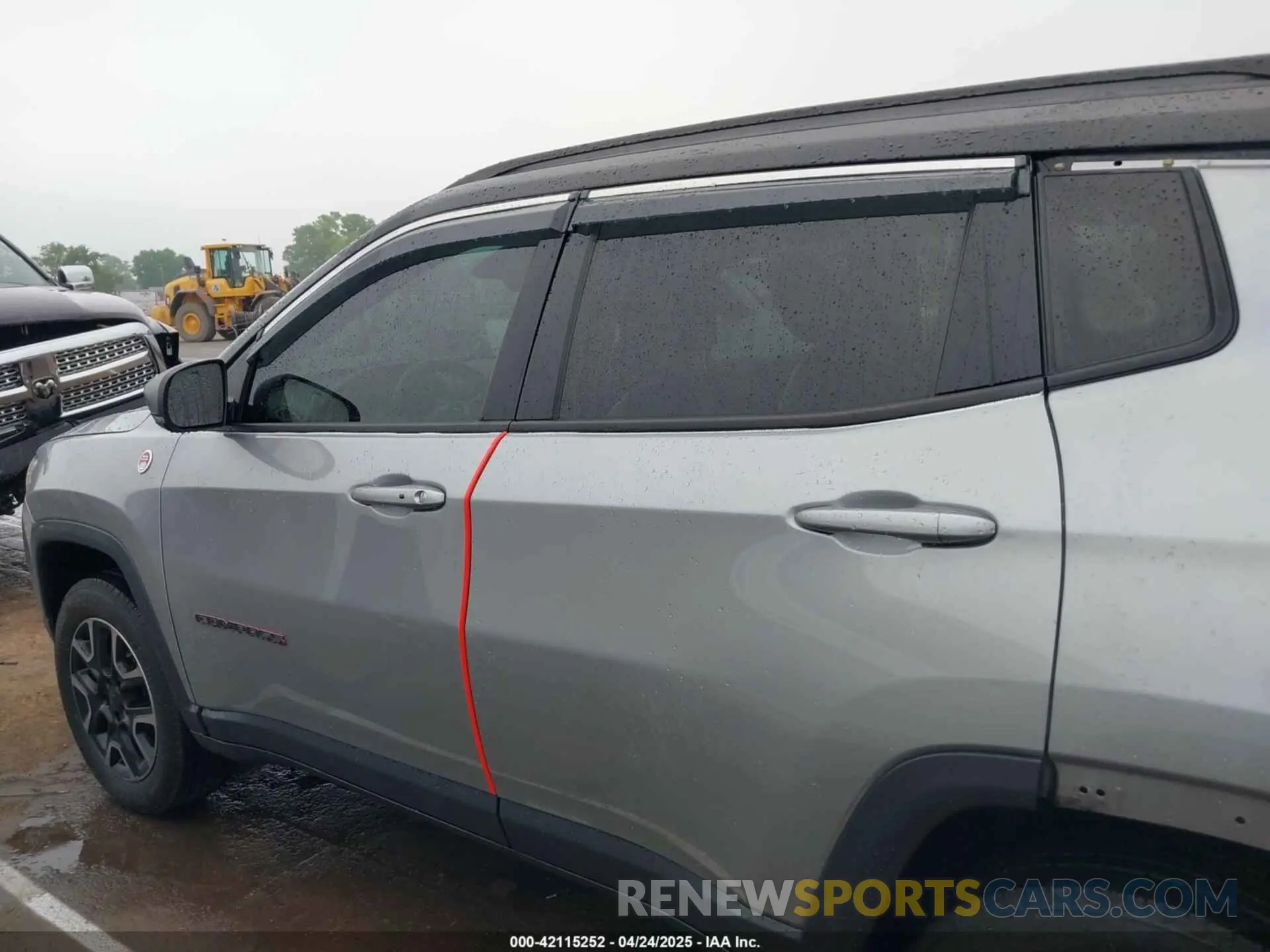 15 fotografías del automóvil dañado 3C4NJDDB9KT721767 JEEP COMPASS 2019