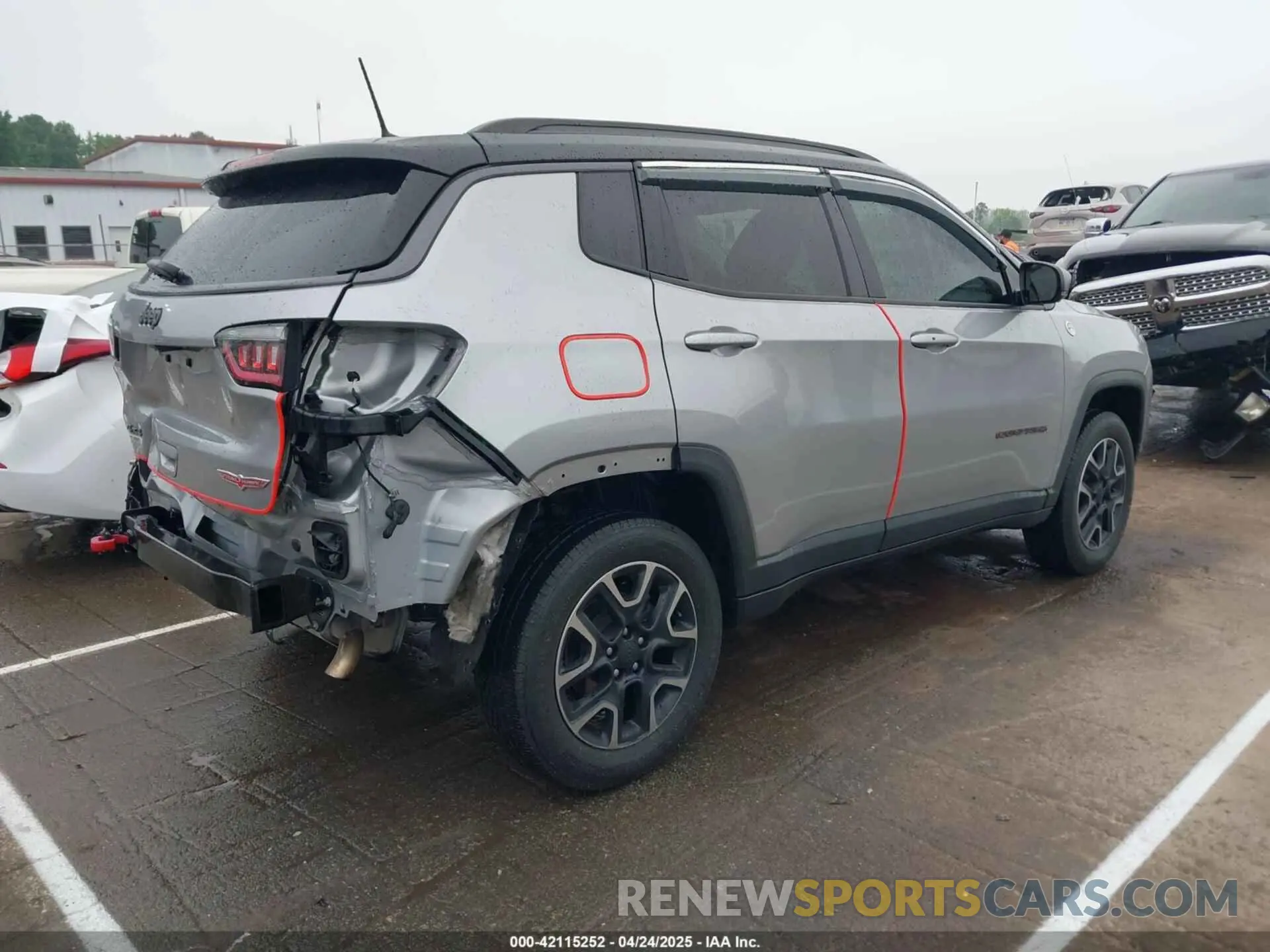 4 fotografías del automóvil dañado 3C4NJDDB9KT721767 JEEP COMPASS 2019