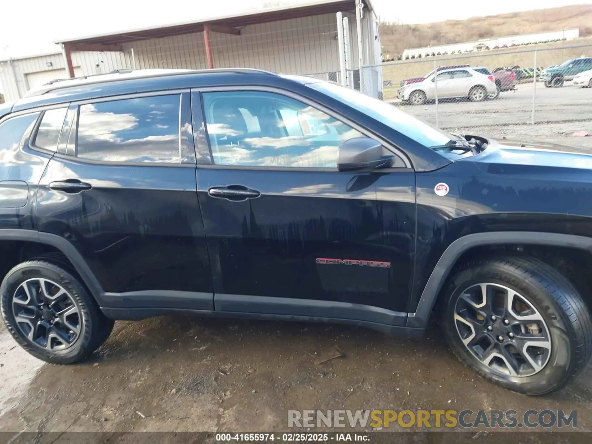 14 fotografías del automóvil dañado 3C4NJDDBXKT671364 JEEP COMPASS 2019