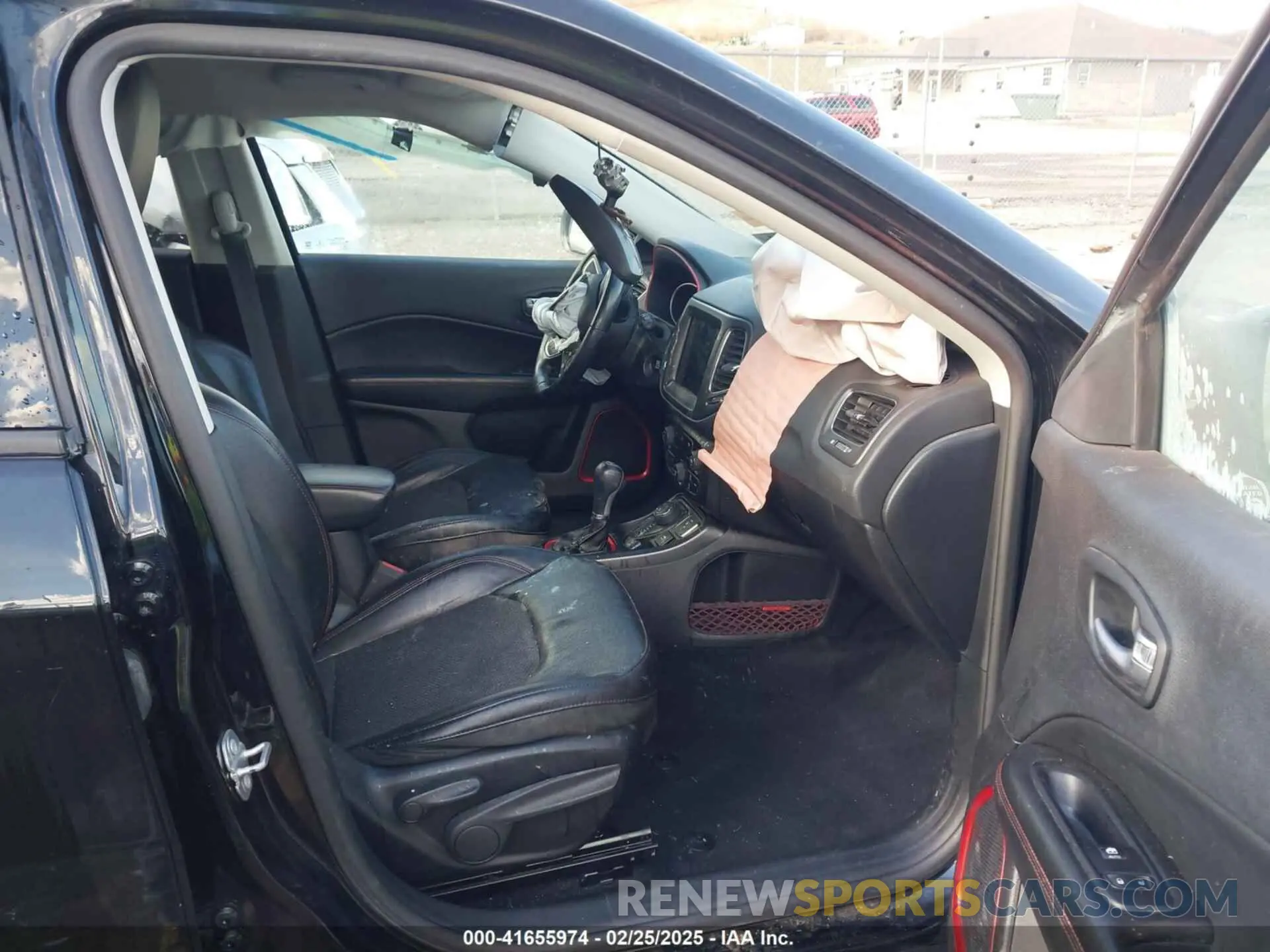 5 fotografías del automóvil dañado 3C4NJDDBXKT671364 JEEP COMPASS 2019