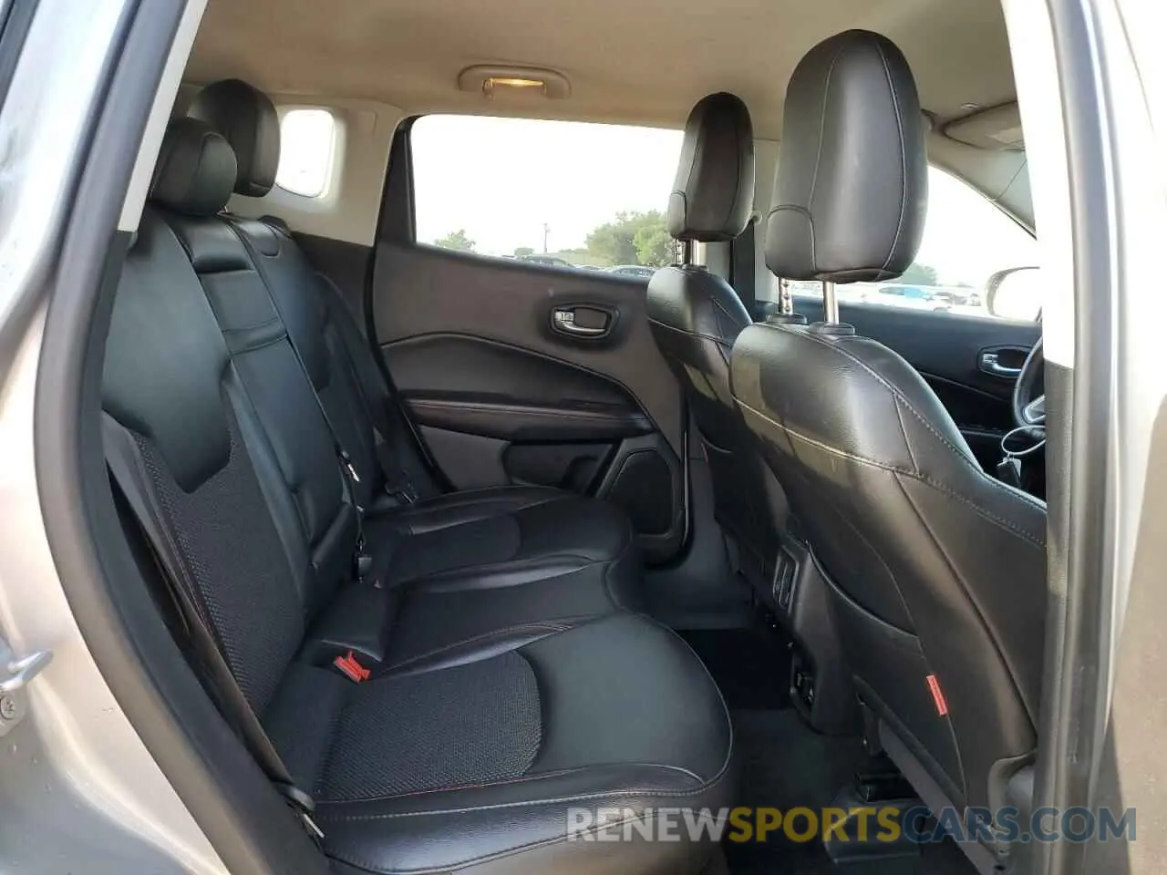 11 fotografías del automóvil dañado 3C4NJDDBXKT671591 JEEP COMPASS 2019
