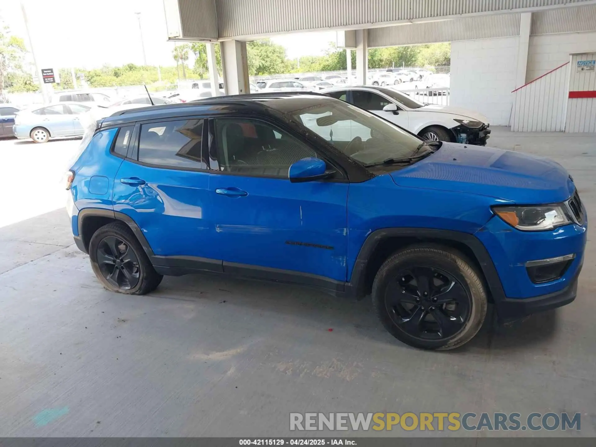 13 fotografías del automóvil dañado 3C4NJCBB3LT257440 JEEP COMPASS 2020
