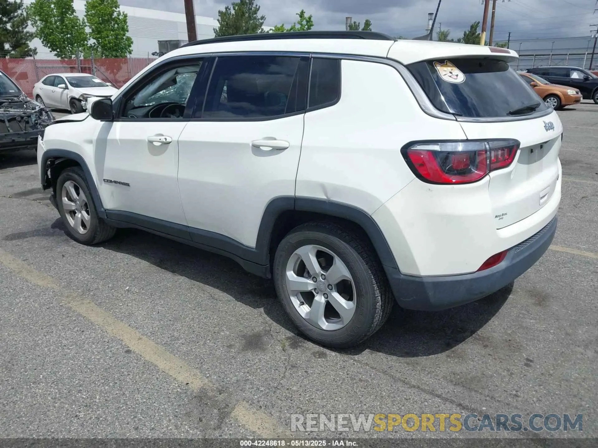 3 fotografías del automóvil dañado 3C4NJCBB4LT141695 JEEP COMPASS 2020