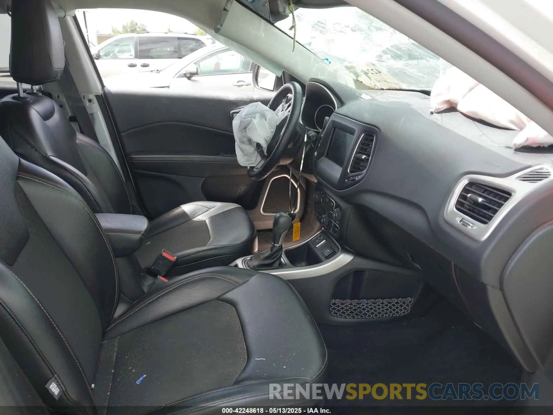 5 fotografías del automóvil dañado 3C4NJCBB4LT141695 JEEP COMPASS 2020