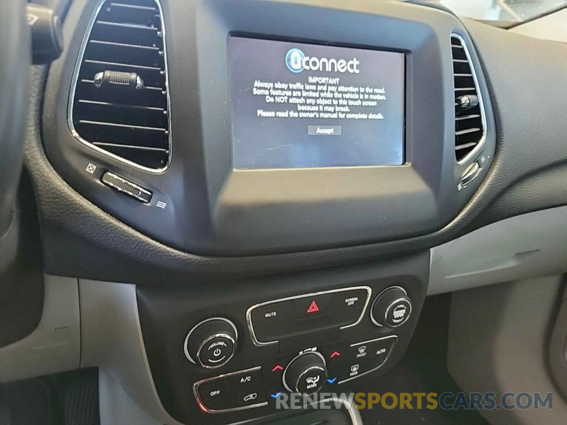 16 fotografías del automóvil dañado 3C4NJCBB4LT234765 JEEP COMPASS 2020