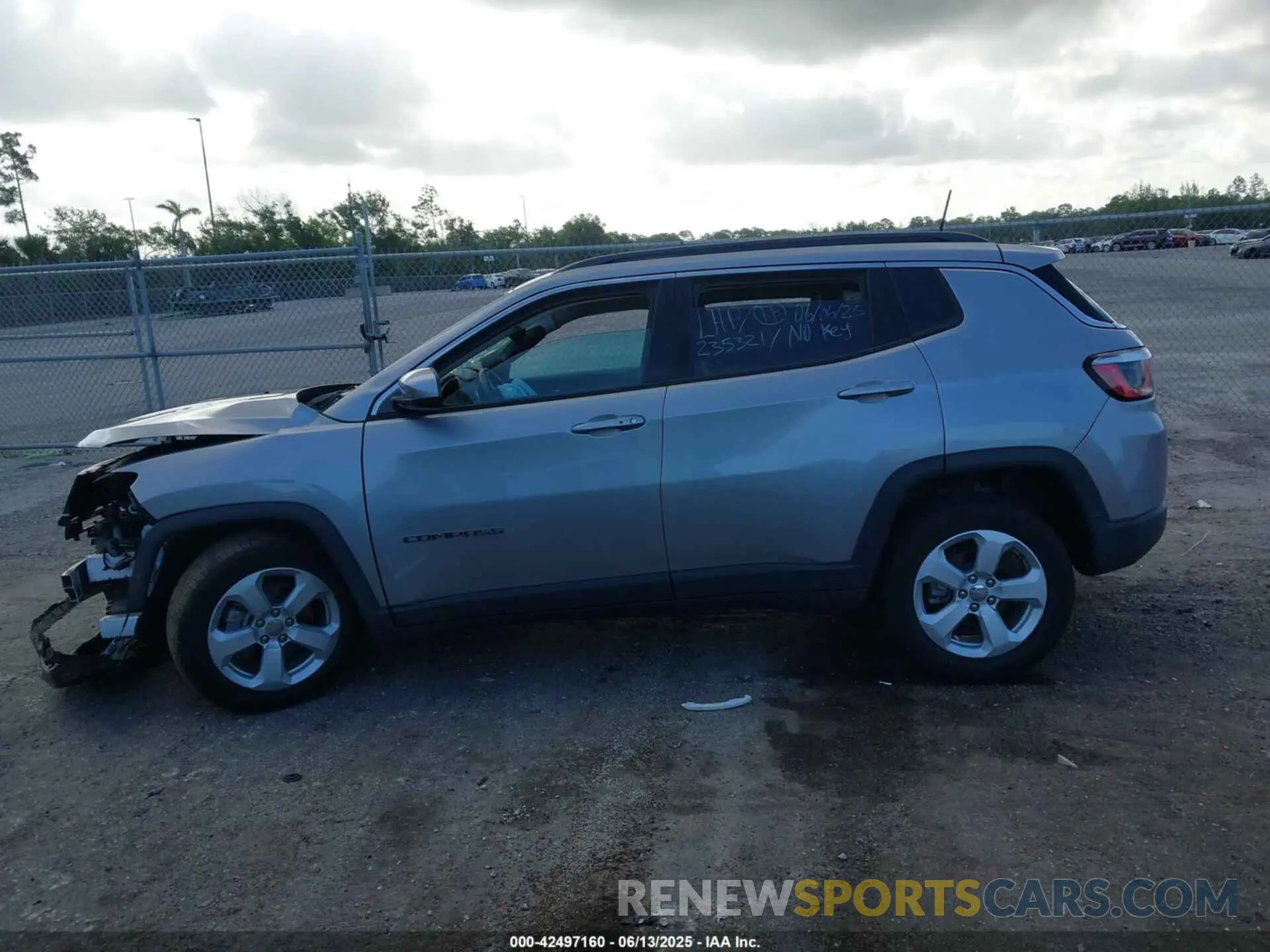 14 fotografías del automóvil dañado 3C4NJCBB6LT235321 JEEP COMPASS 2020