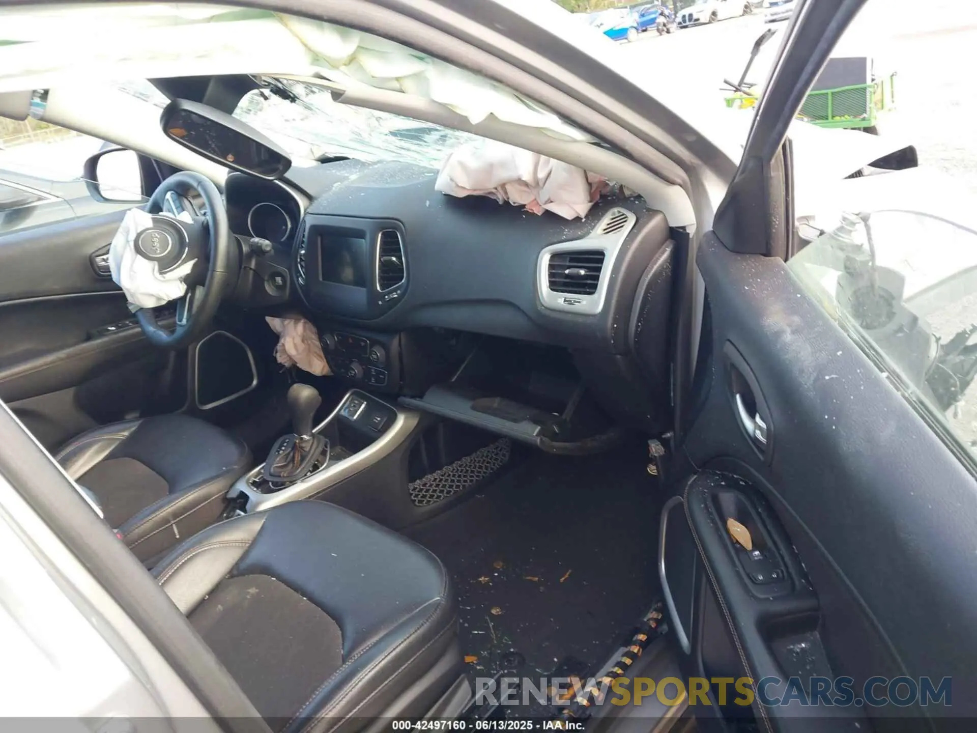 5 fotografías del automóvil dañado 3C4NJCBB6LT235321 JEEP COMPASS 2020