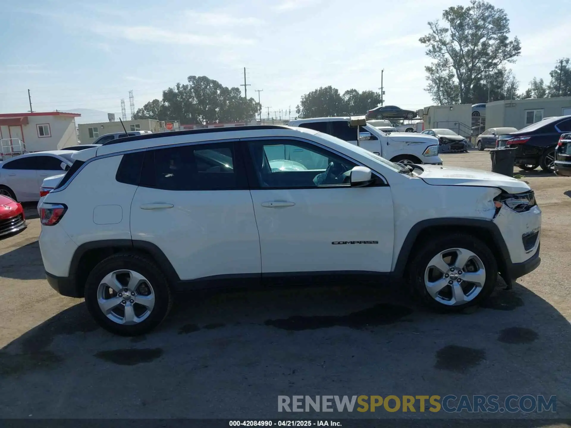 13 fotografías del automóvil dañado 3C4NJCBB8LT124978 JEEP COMPASS 2020