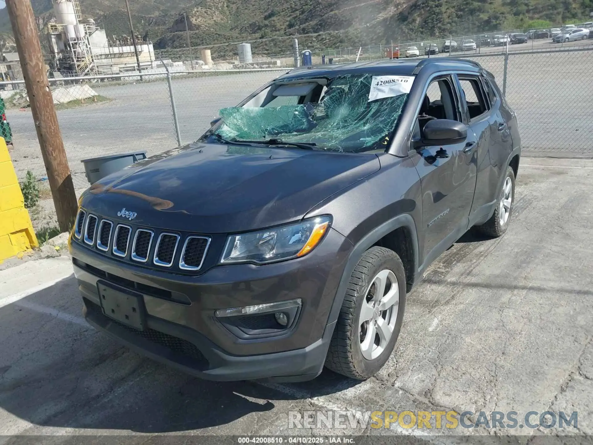 2 fotografías del automóvil dañado 3C4NJCBB8LT199034 JEEP COMPASS 2020