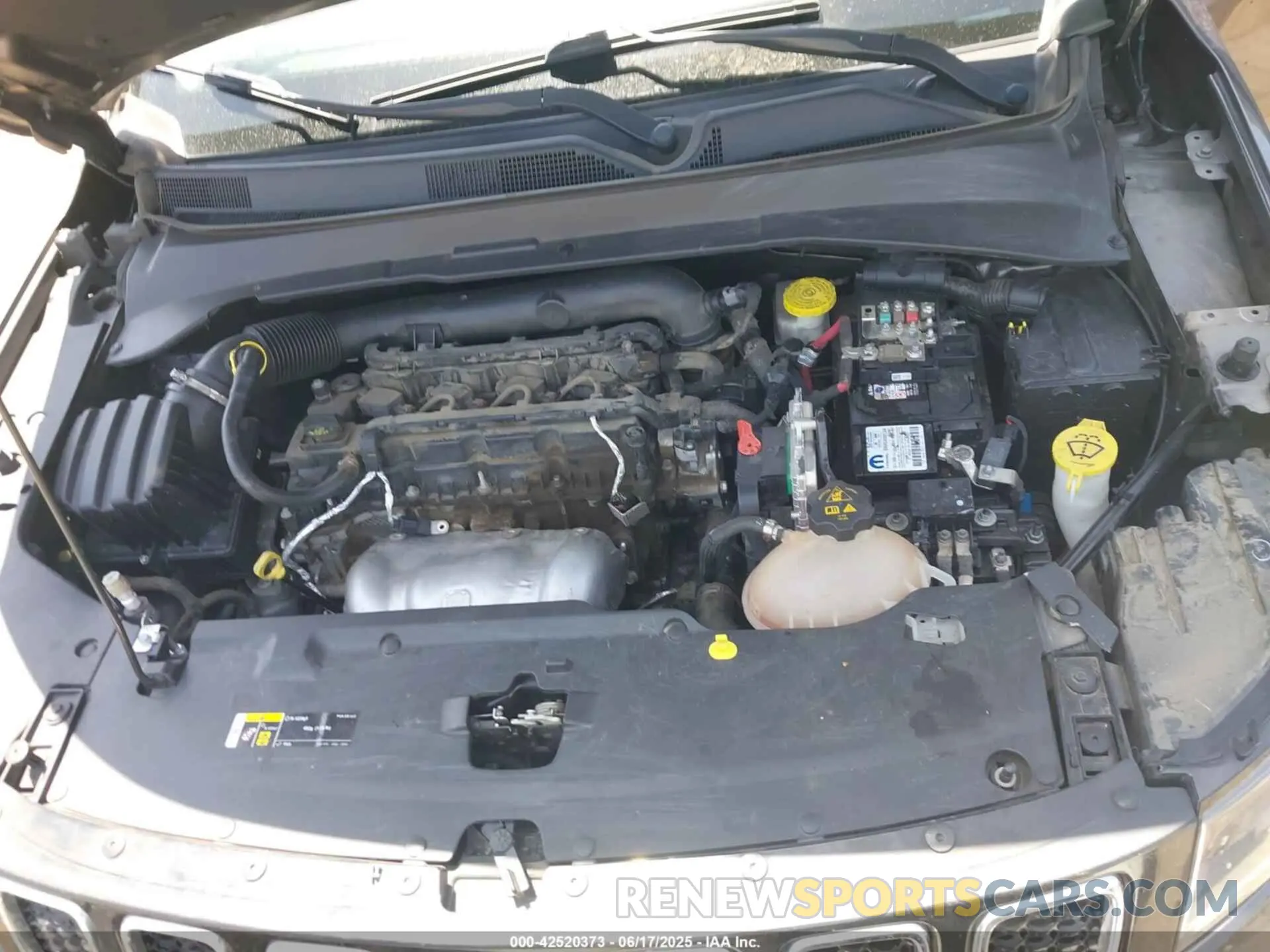10 fotografías del automóvil dañado 3C4NJCBB9LT169802 JEEP COMPASS 2020