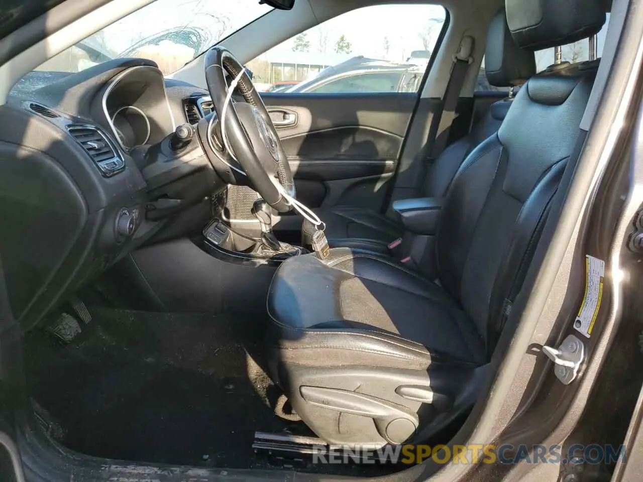 7 fotografías del automóvil dañado 3C4NJCBB9LT176748 JEEP COMPASS 2020