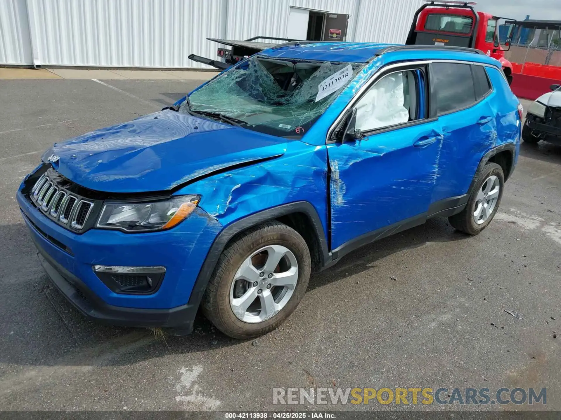 2 fotografías del automóvil dañado 3C4NJCBB9LT236642 JEEP COMPASS 2020