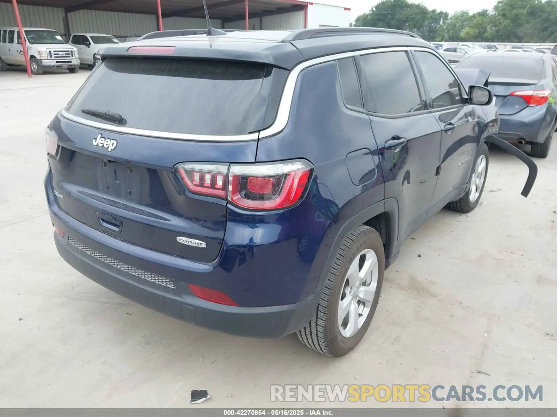 4 fotografías del automóvil dañado 3C4NJCBBXLT205917 JEEP COMPASS 2020