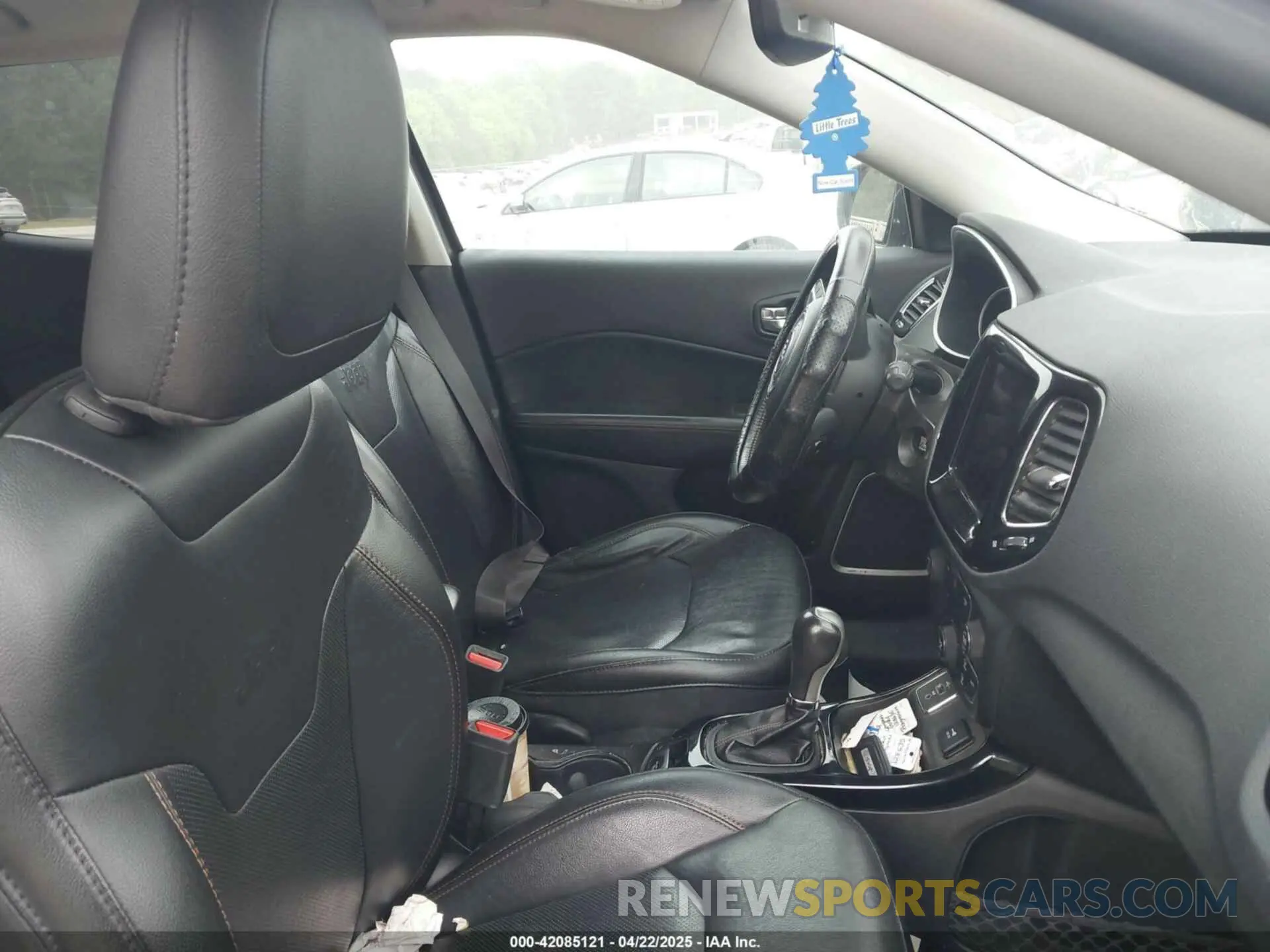 5 fotografías del automóvil dañado 3C4NJCCB0LT128635 JEEP COMPASS 2020