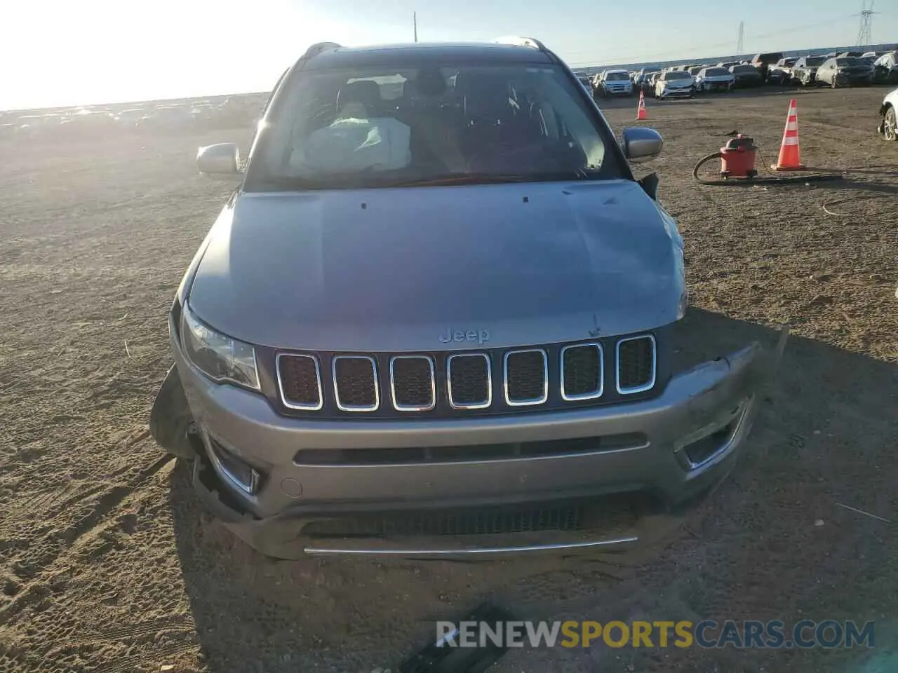 5 fotografías del automóvil dañado 3C4NJCCB4LT105312 JEEP COMPASS 2020
