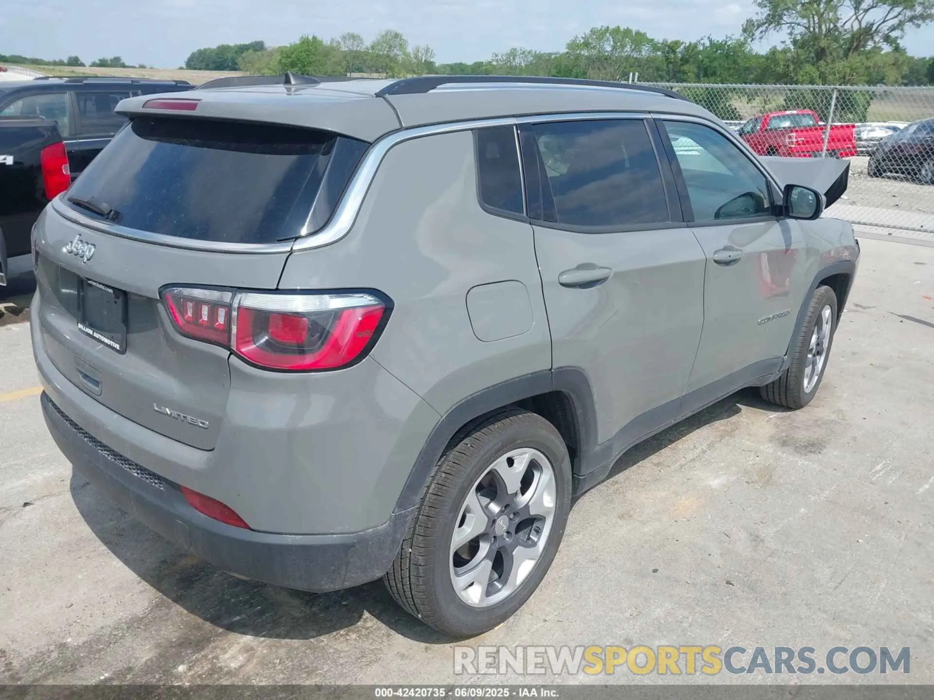 4 fotografías del automóvil dañado 3C4NJCCB8LT128866 JEEP COMPASS 2020