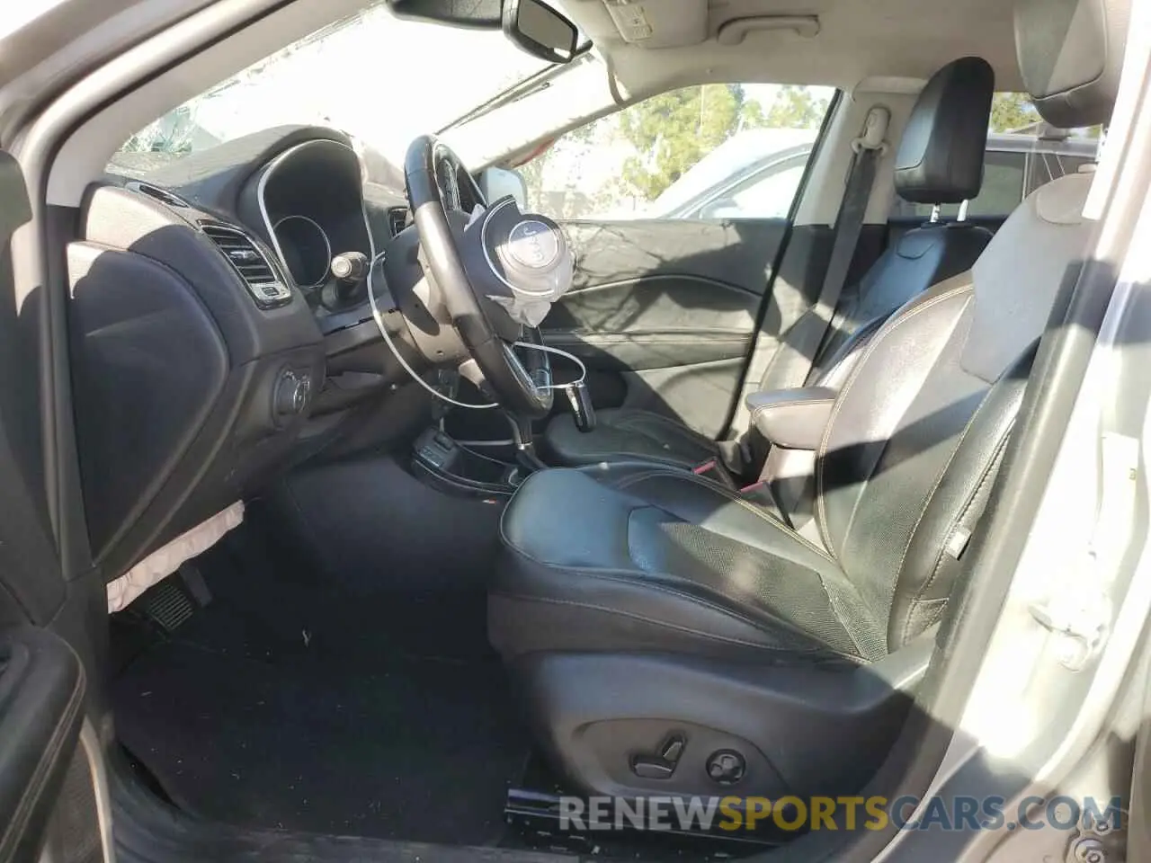 7 fotografías del automóvil dañado 3C4NJCCB9LT179860 JEEP COMPASS 2020