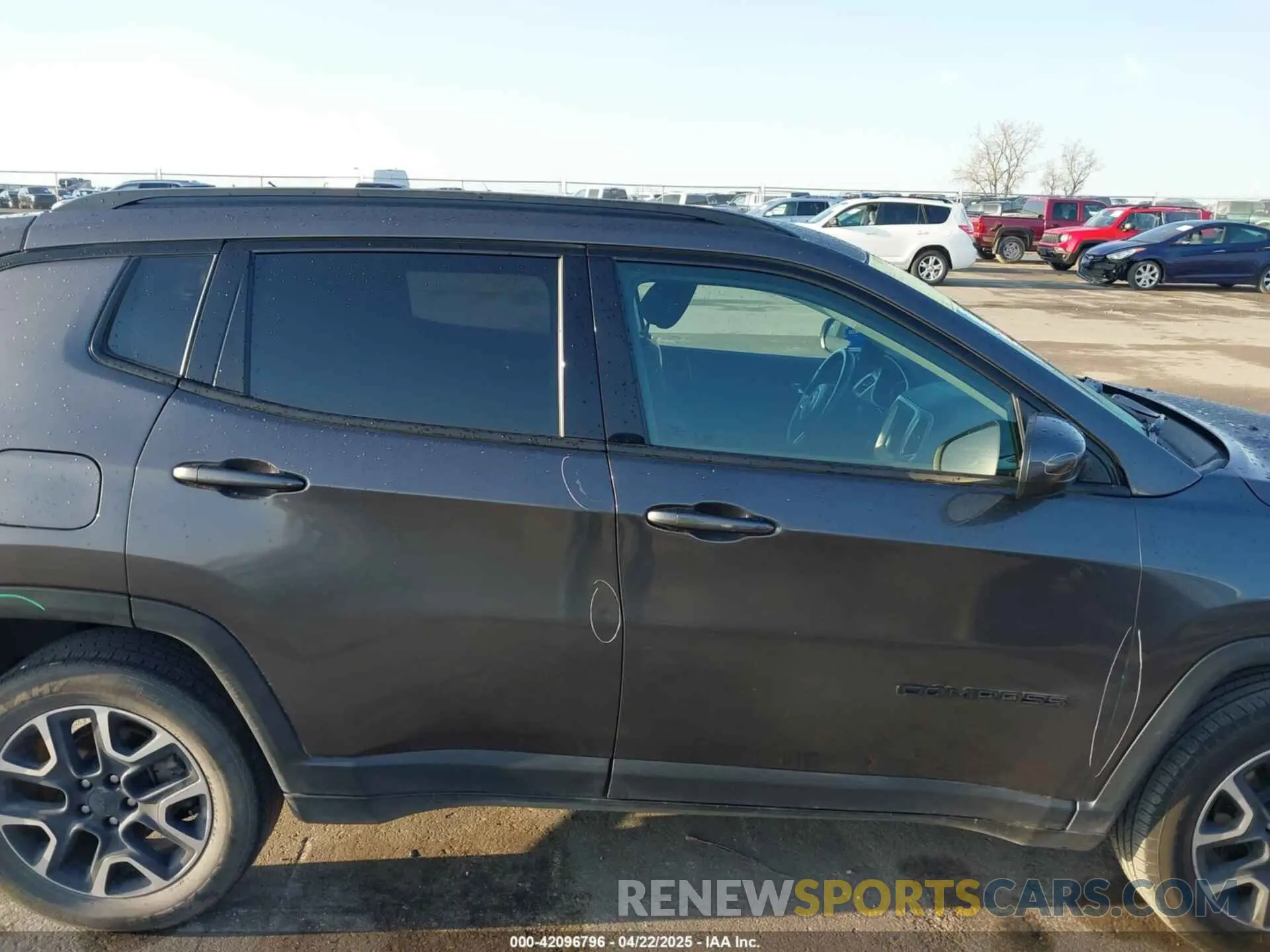 14 fotografías del automóvil dañado 3C4NJDAB3LT224171 JEEP COMPASS 2020