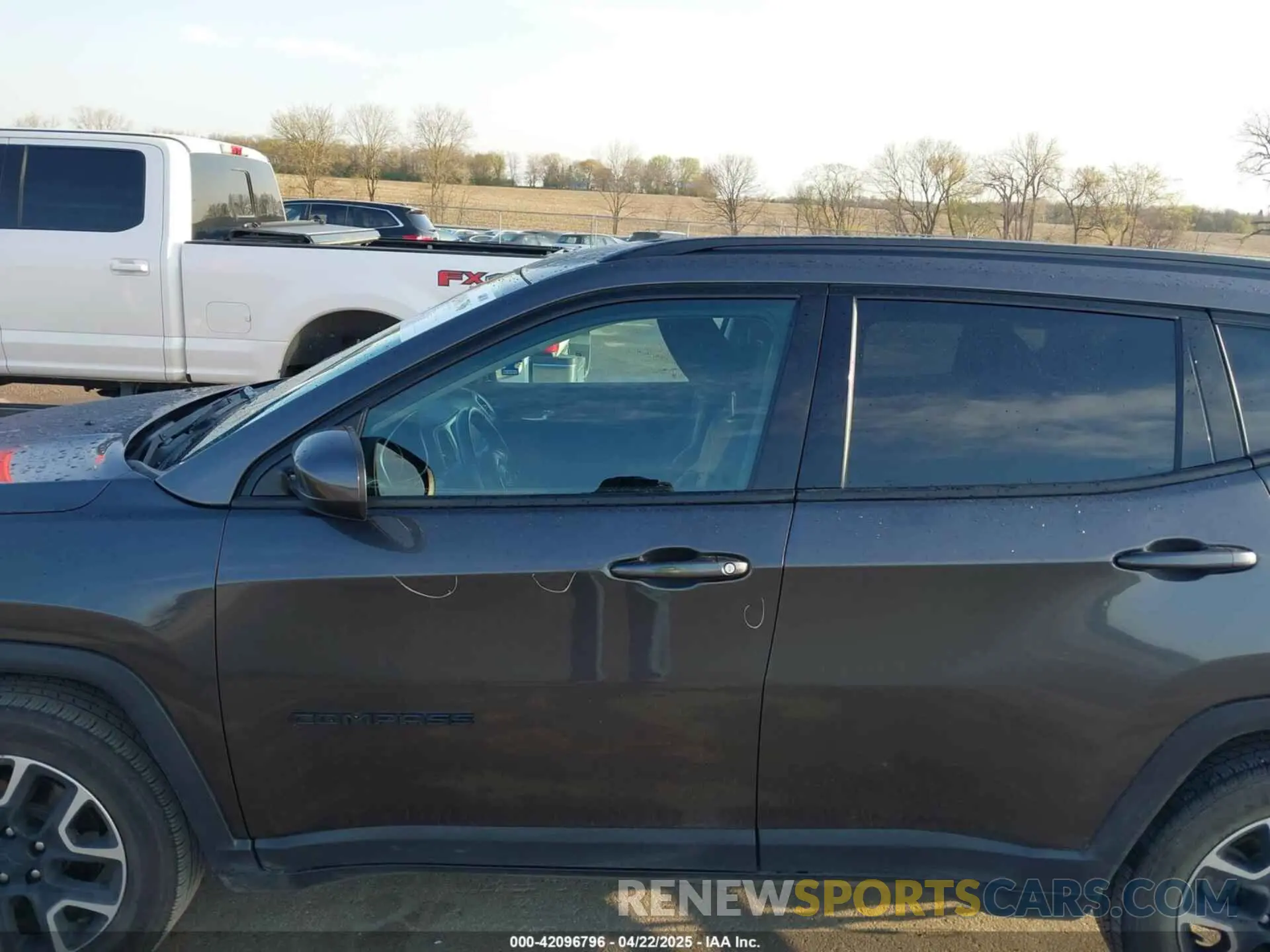 15 fotografías del automóvil dañado 3C4NJDAB3LT224171 JEEP COMPASS 2020